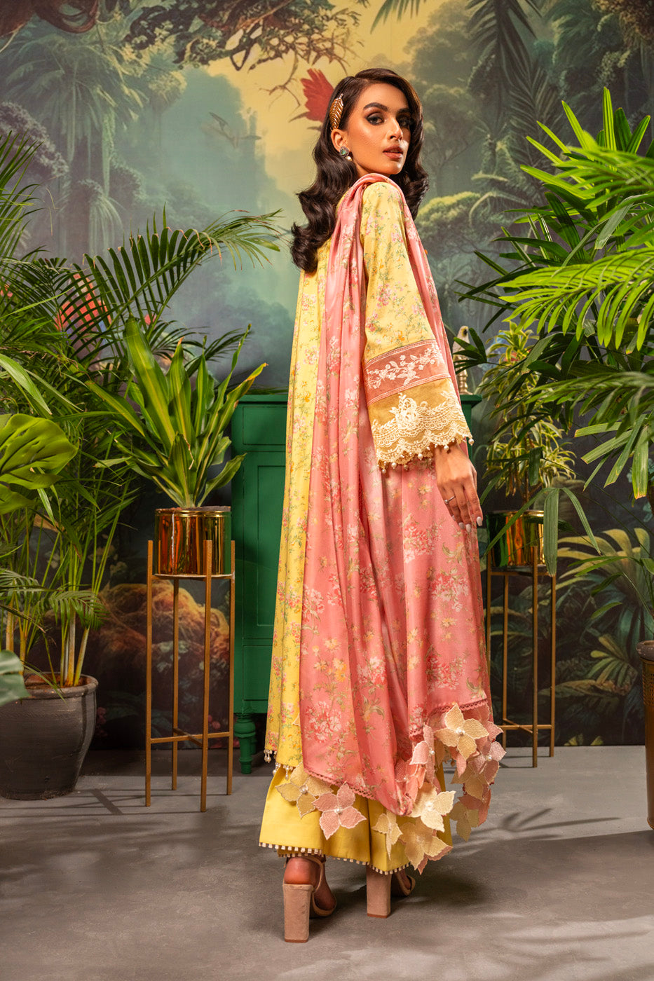 Alkaram | Luxury Lawn 24 | EC-02-24 - Khanumjan  Pakistani Clothes and Designer Dresses in UK, USA 