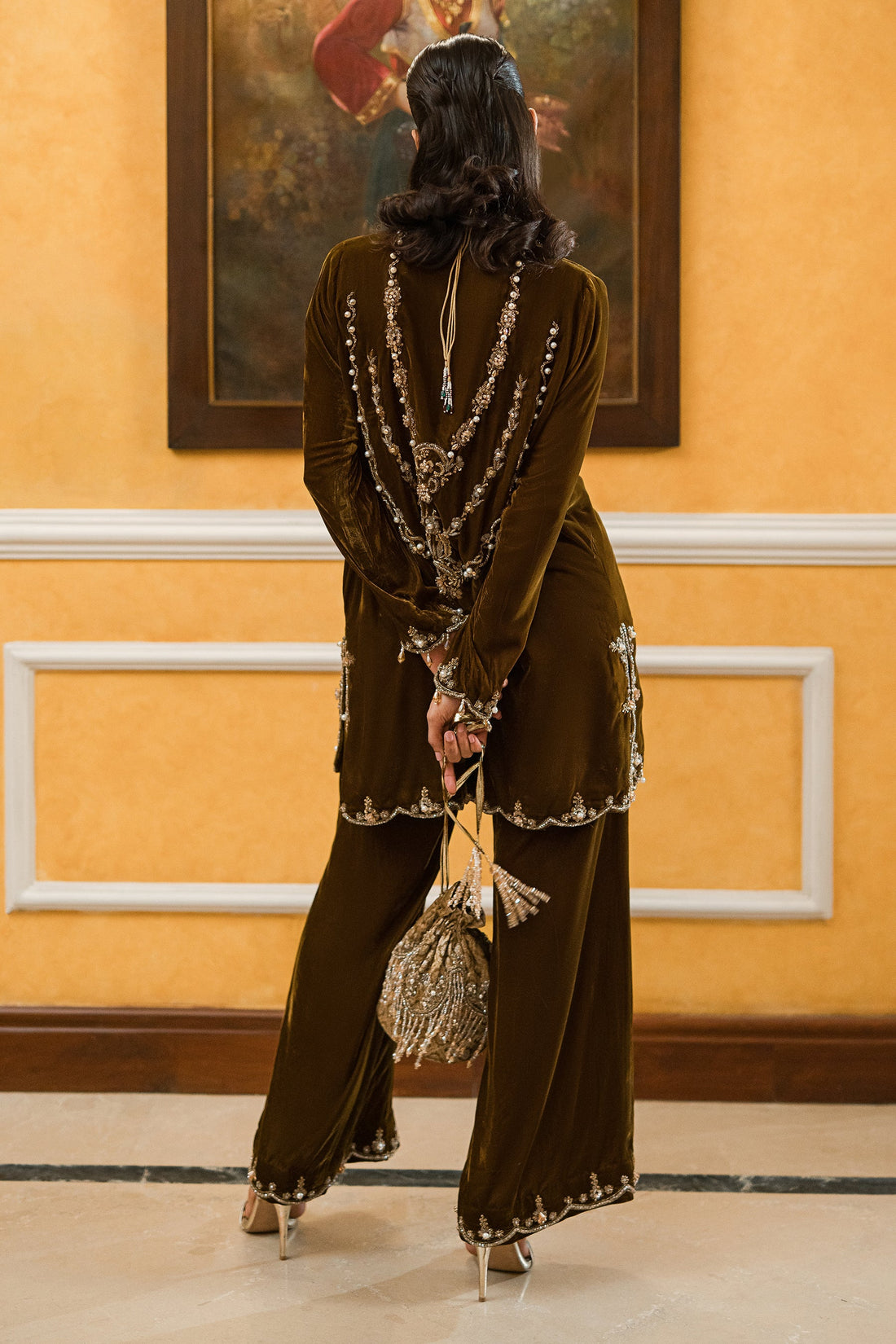 Ammara Khan | Velvet 23/24 | STATEMENT OLIVE BROWN MATCHING VELVET SEPARATES (D-09-A) - Khanumjan  Pakistani Clothes and Designer Dresses in UK, USA 