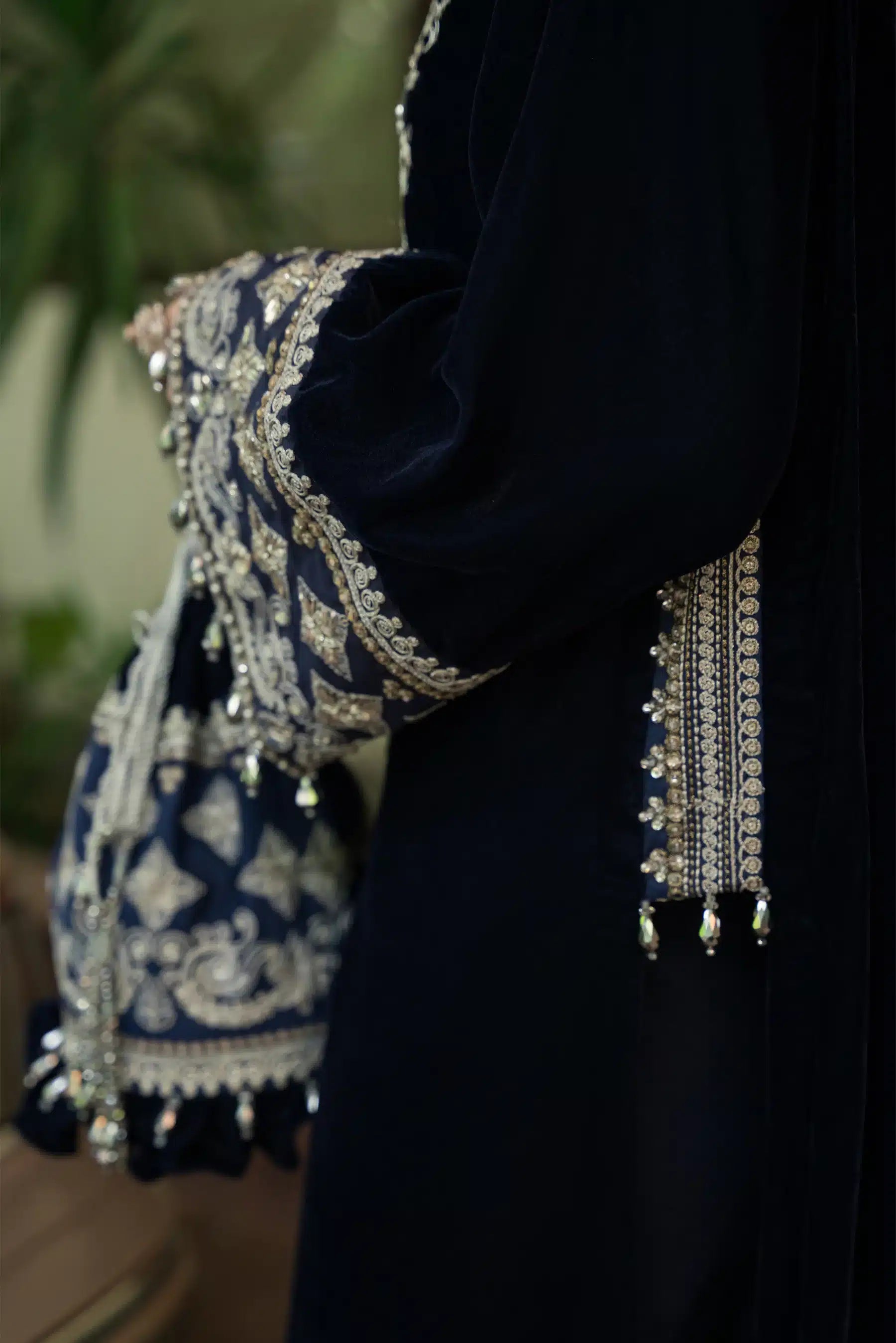 Ammara Khan | Kaftans 23 | STATEMENT NAVY KAFTAN (D-05) - Khanumjan  Pakistani Clothes and Designer Dresses in UK, USA 