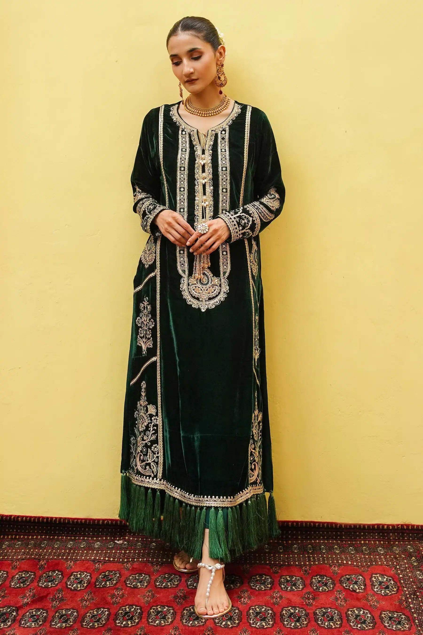 Ammara Khan | Kaftans 23 | EMERALD GREEN VELVET LUXE (D-05) - Khanumjan  Pakistani Clothes and Designer Dresses in UK, USA 