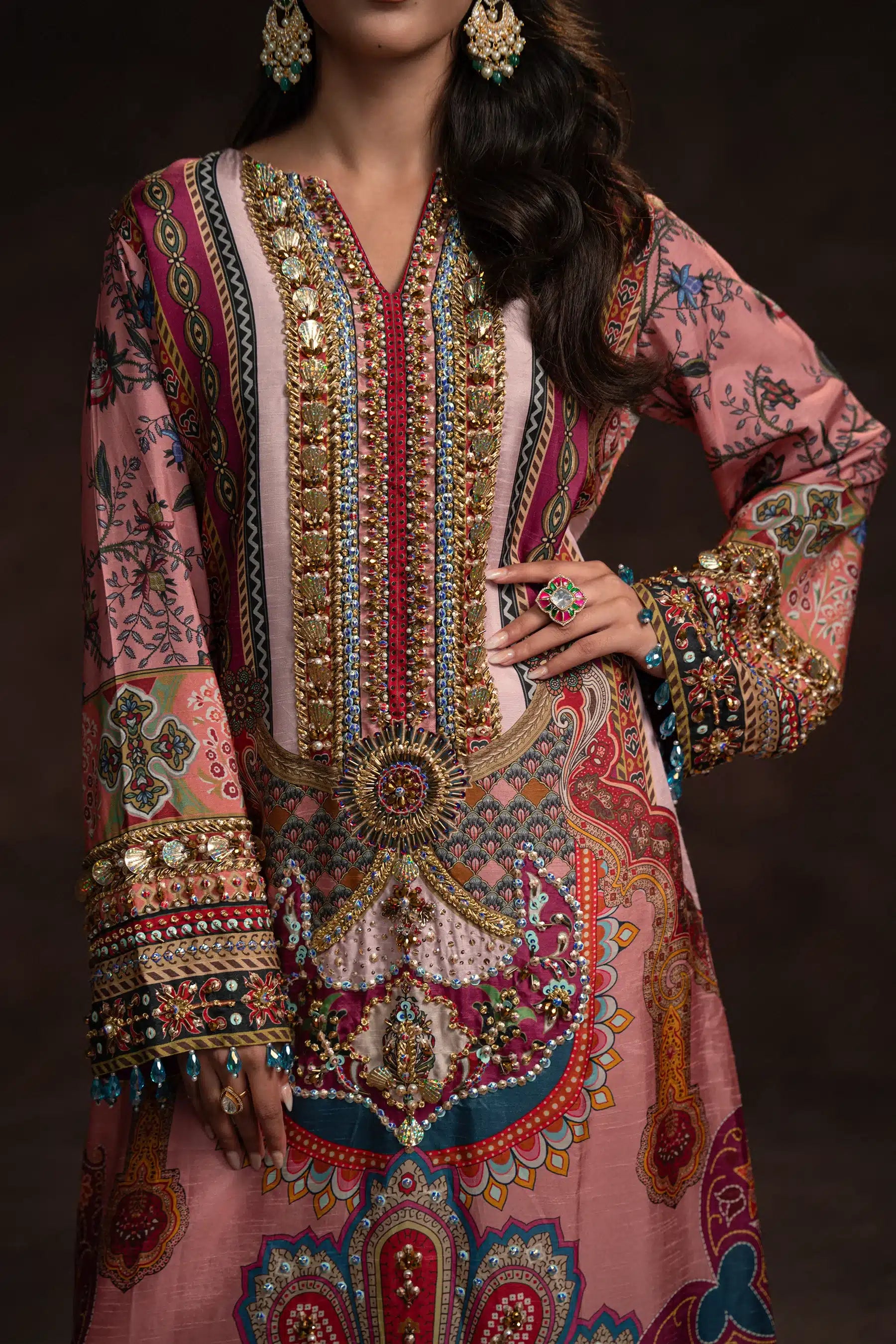 Ammara Khan | Kaftans 23 | EASTERN MAJESTY KAFTAN (D-01) - Khanumjan  Pakistani Clothes and Designer Dresses in UK, USA 