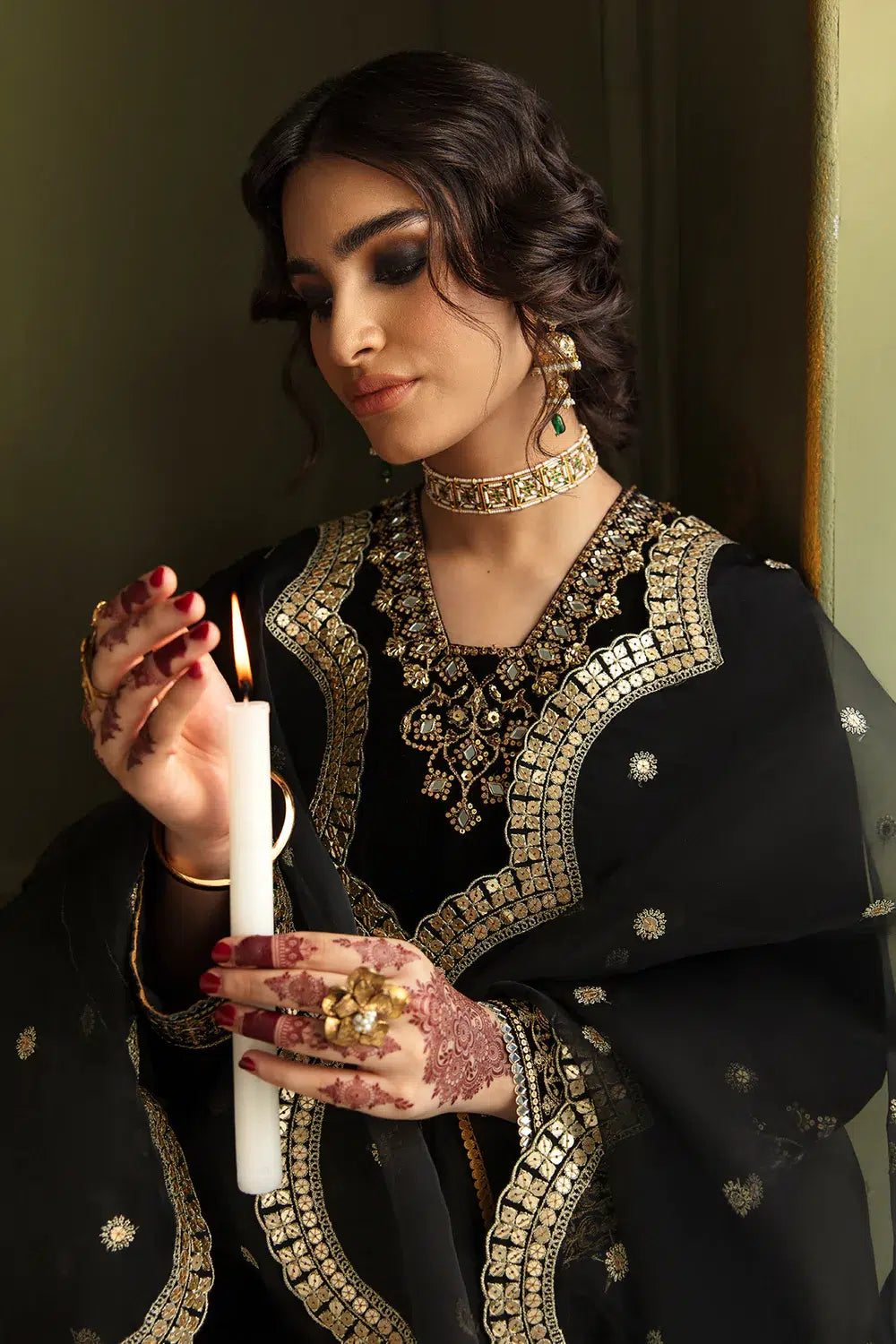 Baroque | Jahanara Luxury Velvet 23 | UF-462 - Khanumjan  Pakistani Clothes and Designer Dresses in UK, USA 