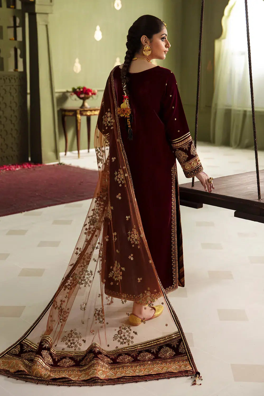 Baroque | Jahanara Luxury Velvet 23 | UF-466 - Khanumjan  Pakistani Clothes and Designer Dresses in UK, USA 