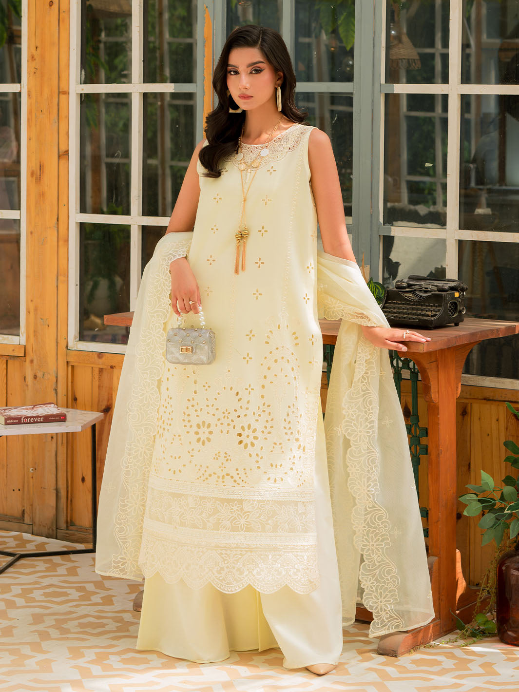 Mahnur | Bella Lawn 24 | BL - 09 - Khanumjan  Pakistani Clothes and Designer Dresses in UK, USA 