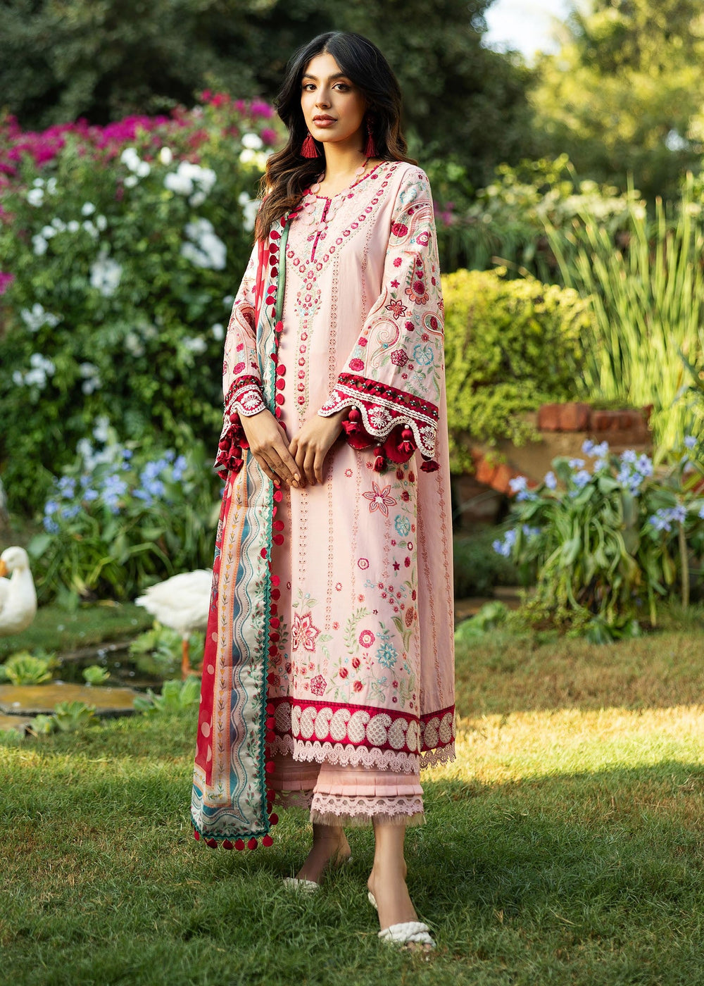 Sadaf Fawad Khan | Siraa Lawn 25 | PAISLEY GARDEN - B