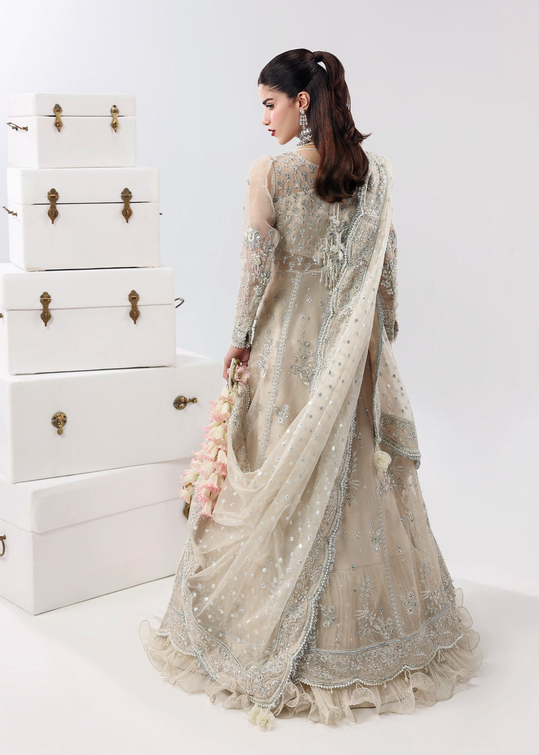 Sardinia | Lamore Luxury Handwork Edit 25 | Pearl Mist