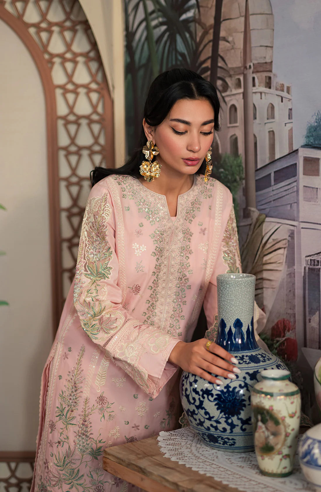 Emaan Adeel | Ayra Luxury Lawn 24 | AR-01 - Khanumjan  Pakistani Clothes and Designer Dresses in UK, USA 