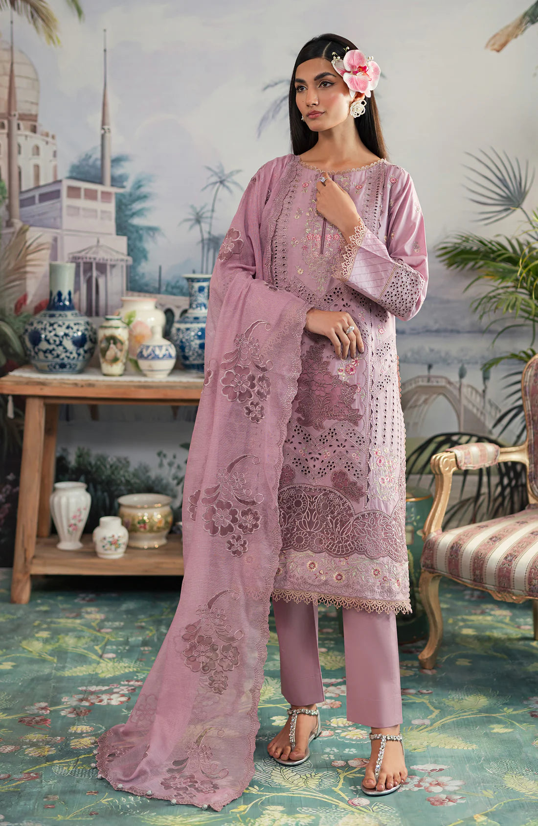 Emaan Adeel | Ayra Luxury Lawn 24 | AR-03 - Khanumjan  Pakistani Clothes and Designer Dresses in UK, USA 