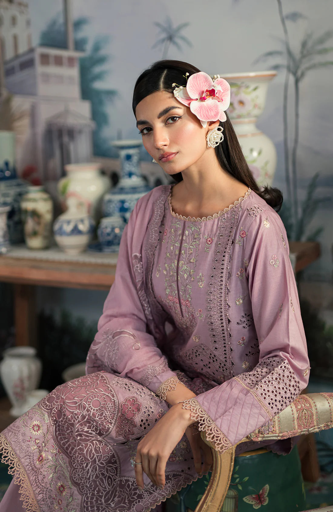 Emaan Adeel | Ayra Luxury Lawn 24 | AR-03 - Khanumjan  Pakistani Clothes and Designer Dresses in UK, USA 