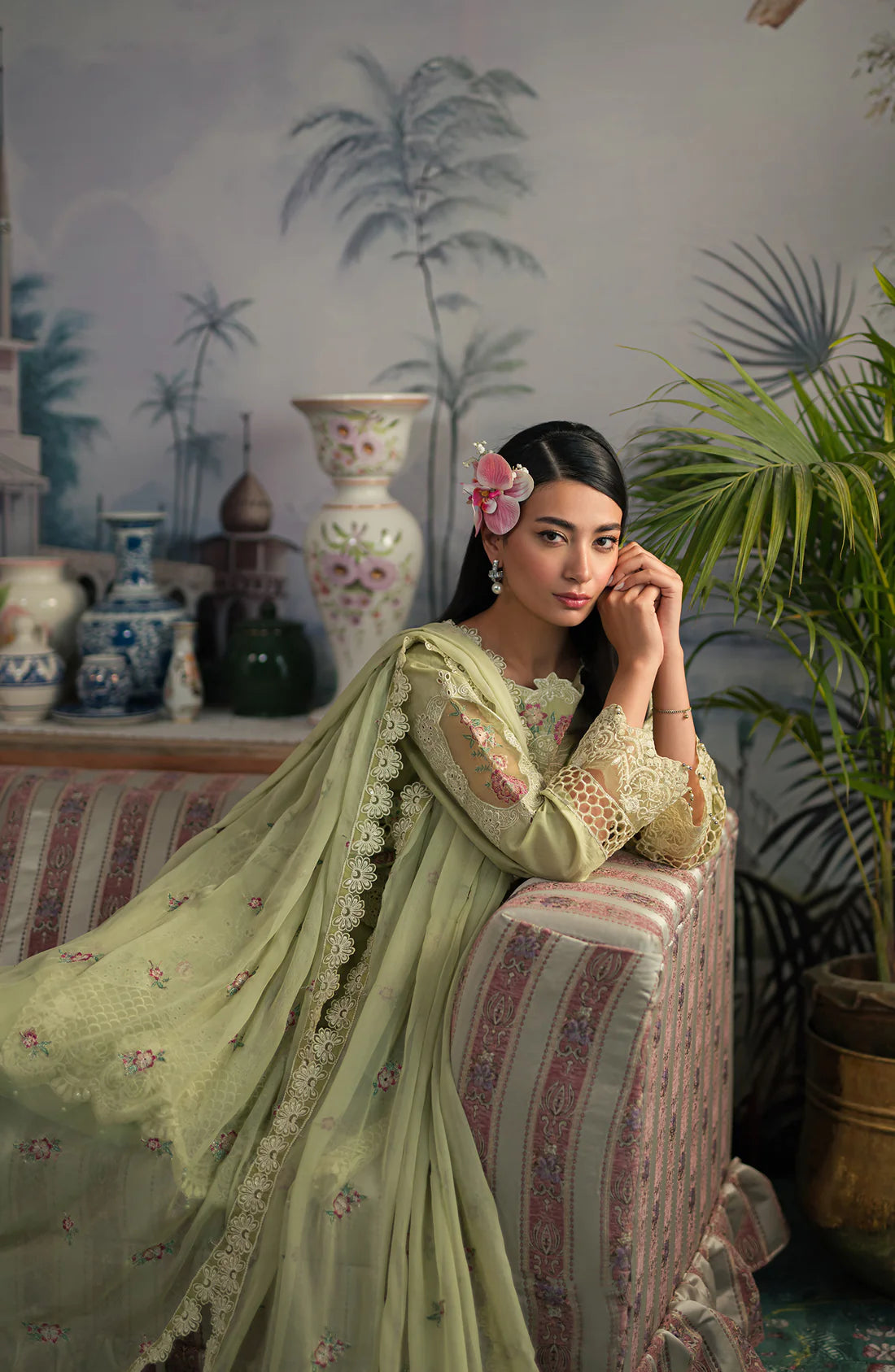 Emaan Adeel | Ayra Luxury Lawn 24 | AR-02 - Khanumjan  Pakistani Clothes and Designer Dresses in UK, USA 