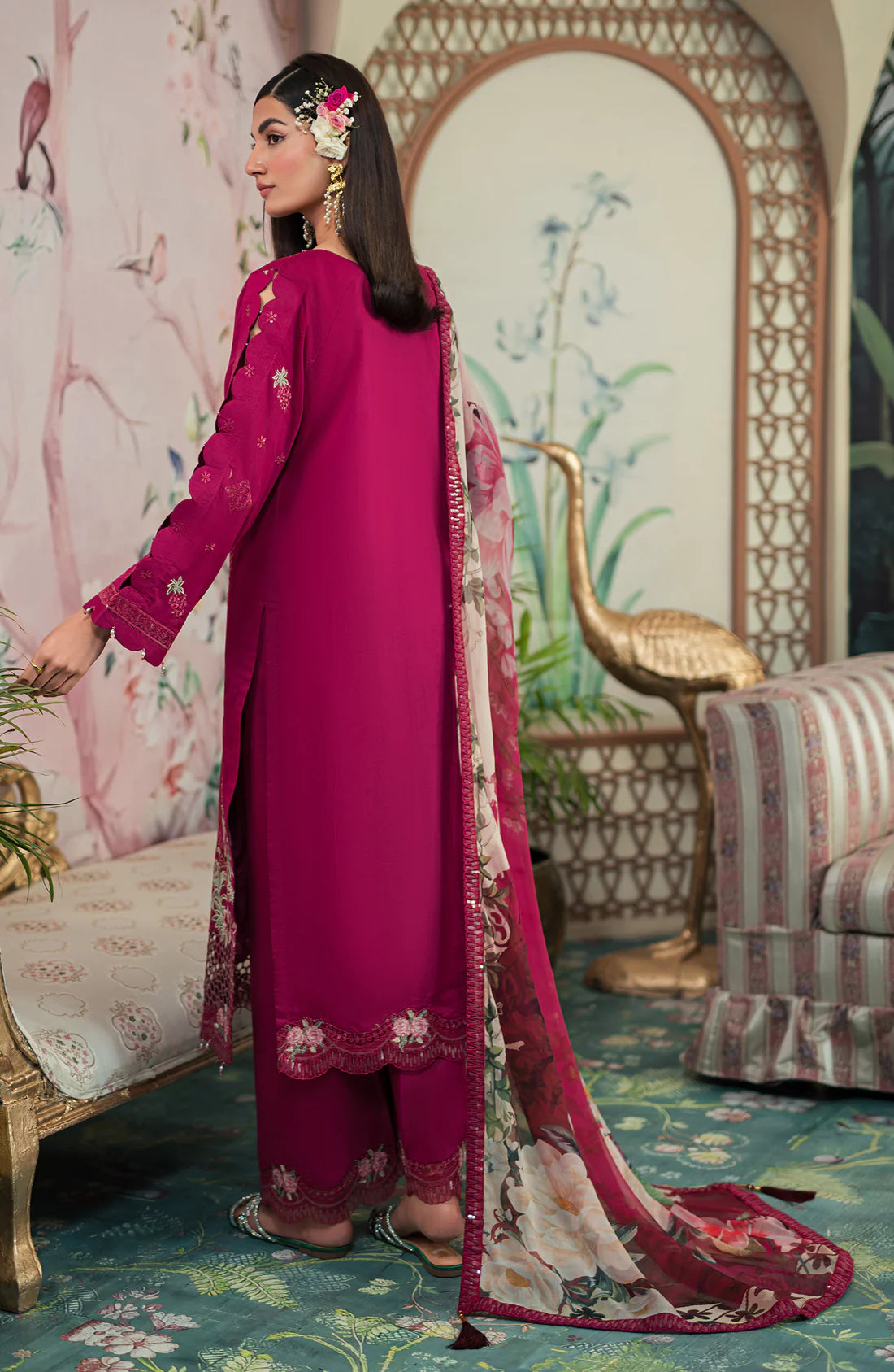 Emaan Adeel | Ayra Luxury Lawn 24 | AR-04 - Khanumjan  Pakistani Clothes and Designer Dresses in UK, USA 