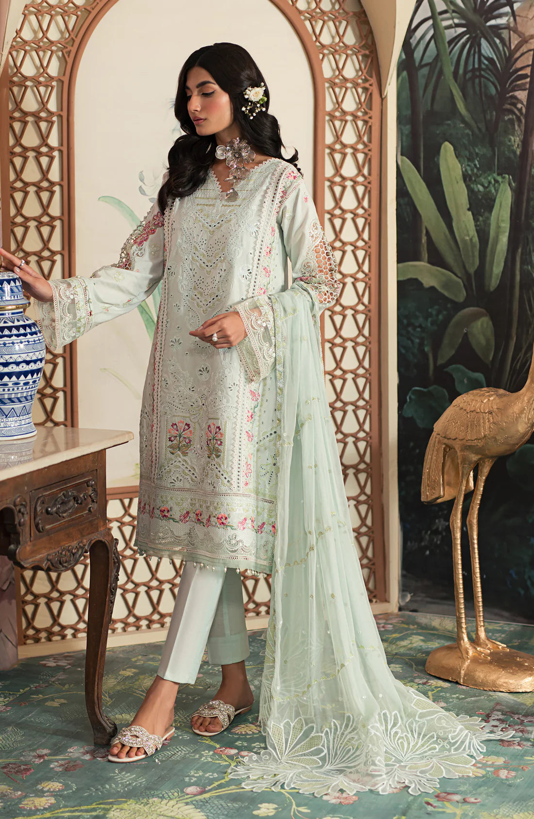 Emaan Adeel | Ayra Luxury Lawn 24 | AR-07 - Khanumjan  Pakistani Clothes and Designer Dresses in UK, USA 