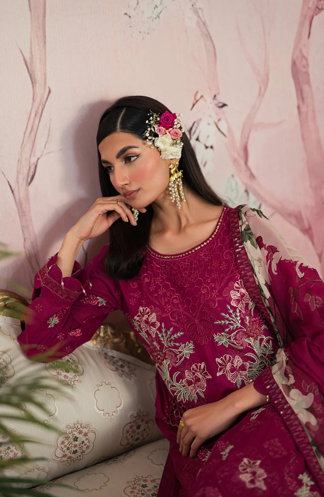 Emaan Adeel | Ayra Luxury Lawn 24 | AR-04 - Khanumjan  Pakistani Clothes and Designer Dresses in UK, USA 