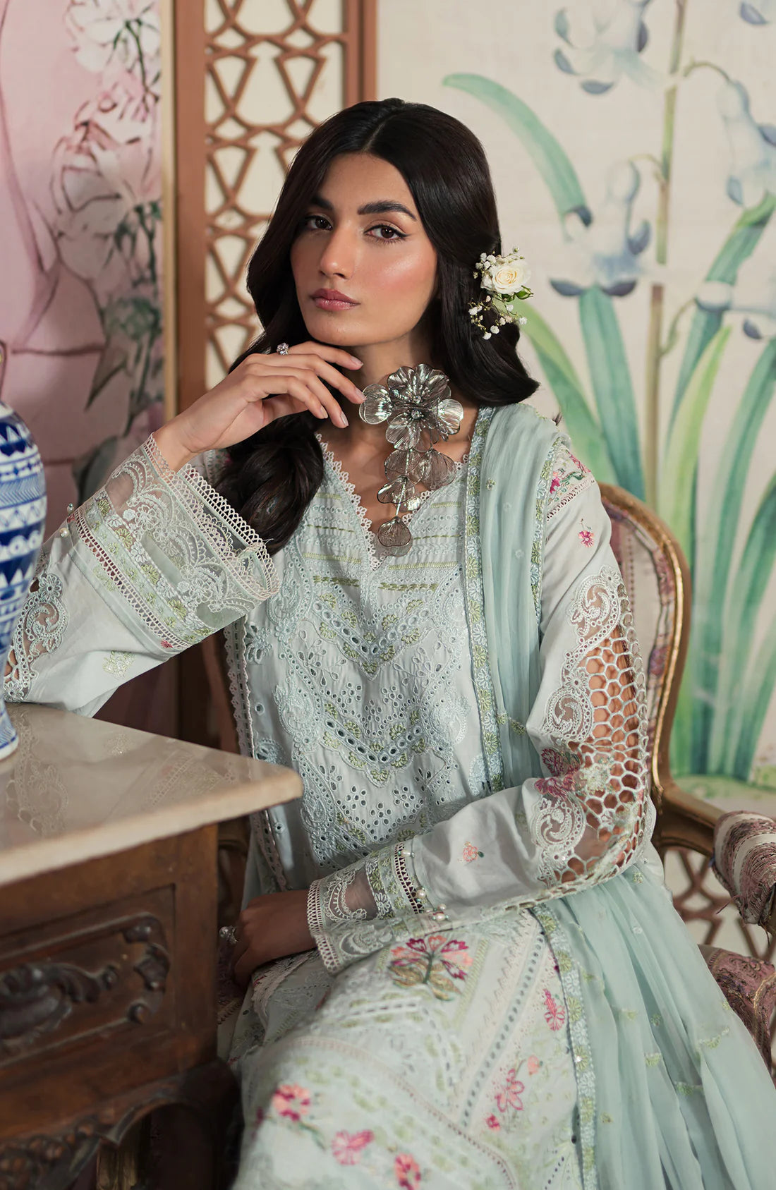 Emaan Adeel | Ayra Luxury Lawn 24 | AR-07 - Khanumjan  Pakistani Clothes and Designer Dresses in UK, USA 