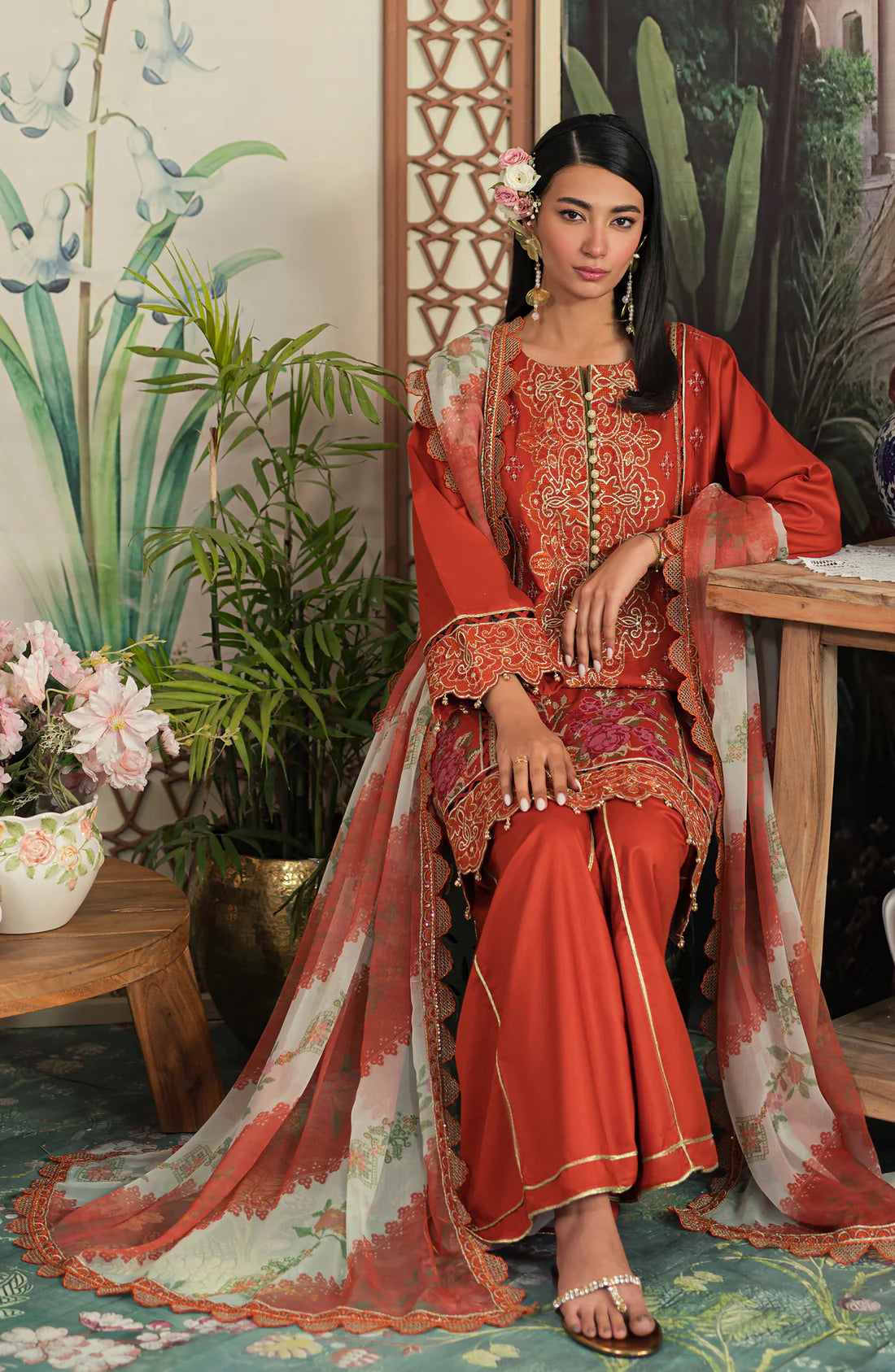 Emaan Adeel | Ayra Luxury Lawn 24 | AR-08 - Khanumjan  Pakistani Clothes and Designer Dresses in UK, USA 