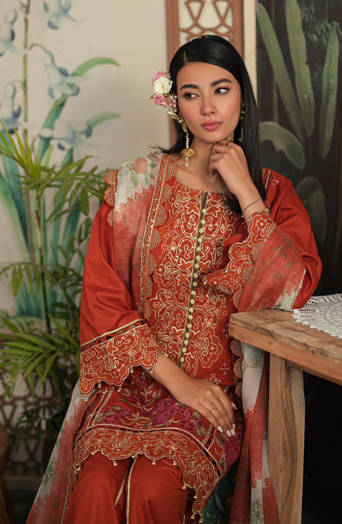 Emaan Adeel | Ayra Luxury Lawn 24 | AR-08 - Khanumjan  Pakistani Clothes and Designer Dresses in UK, USA 