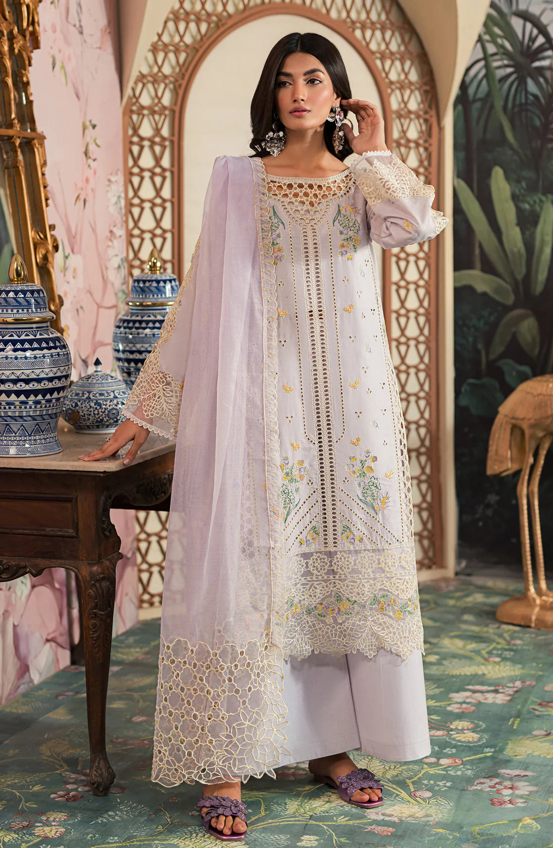 Emaan Adeel | Ayra Luxury Lawn 24 | AR-10 - Khanumjan  Pakistani Clothes and Designer Dresses in UK, USA 