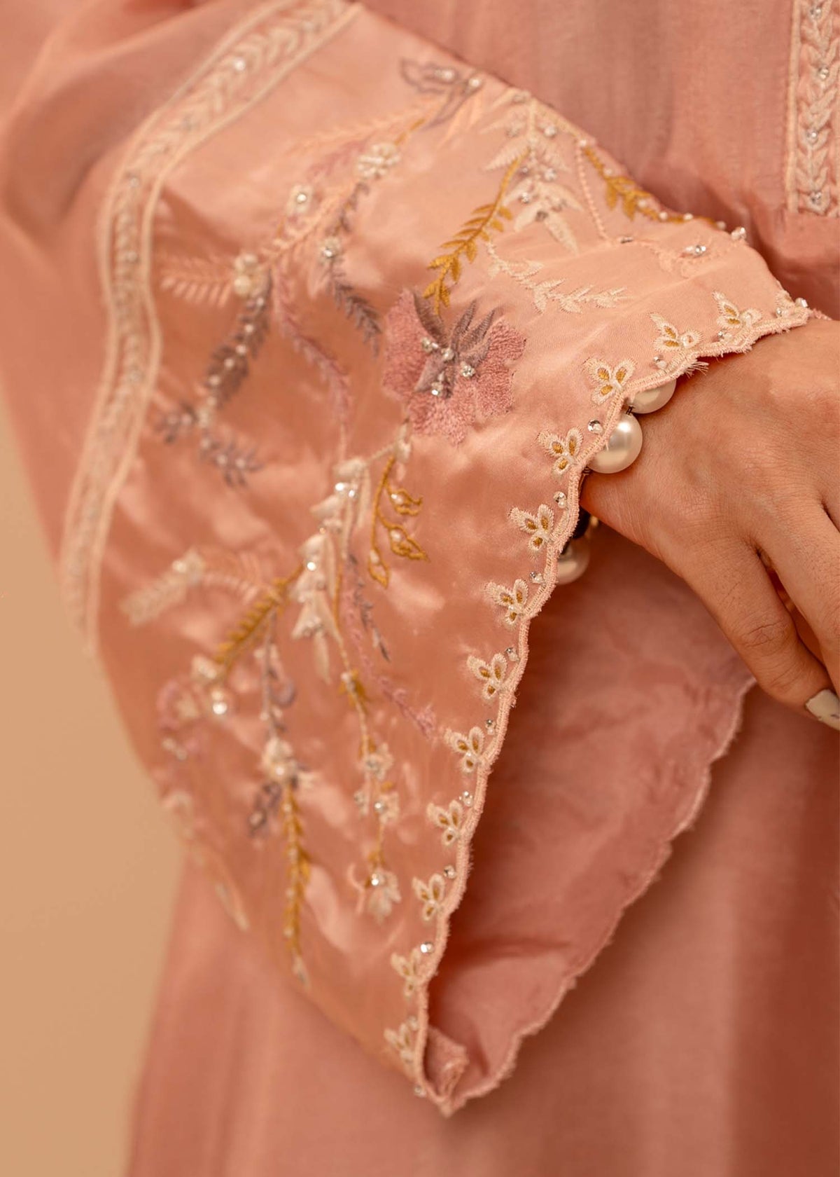 Mahgul | Emerald Hill Formals | Misty Pink - Khanumjan  Pakistani Clothes and Designer Dresses in UK, USA 