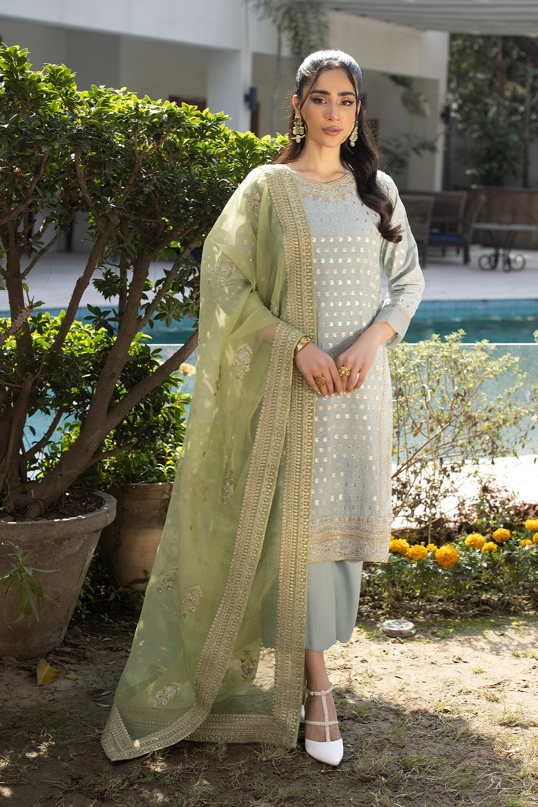 Erum Khan | Shahzeen Eid Collection | DOVE - Khanumjan  Pakistani Clothes and Designer Dresses in UK, USA 