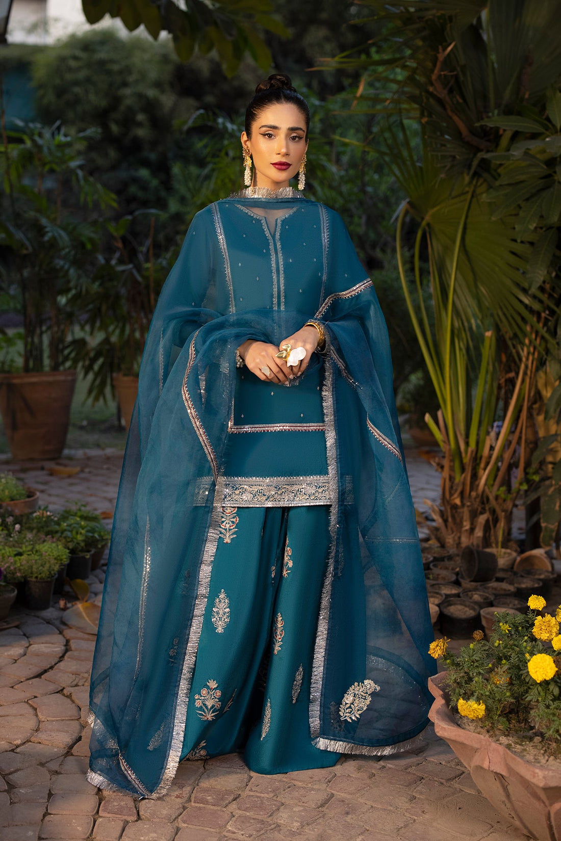 Erum Khan | Shahzeen Eid Collection | TWILIGHT - Khanumjan  Pakistani Clothes and Designer Dresses in UK, USA 