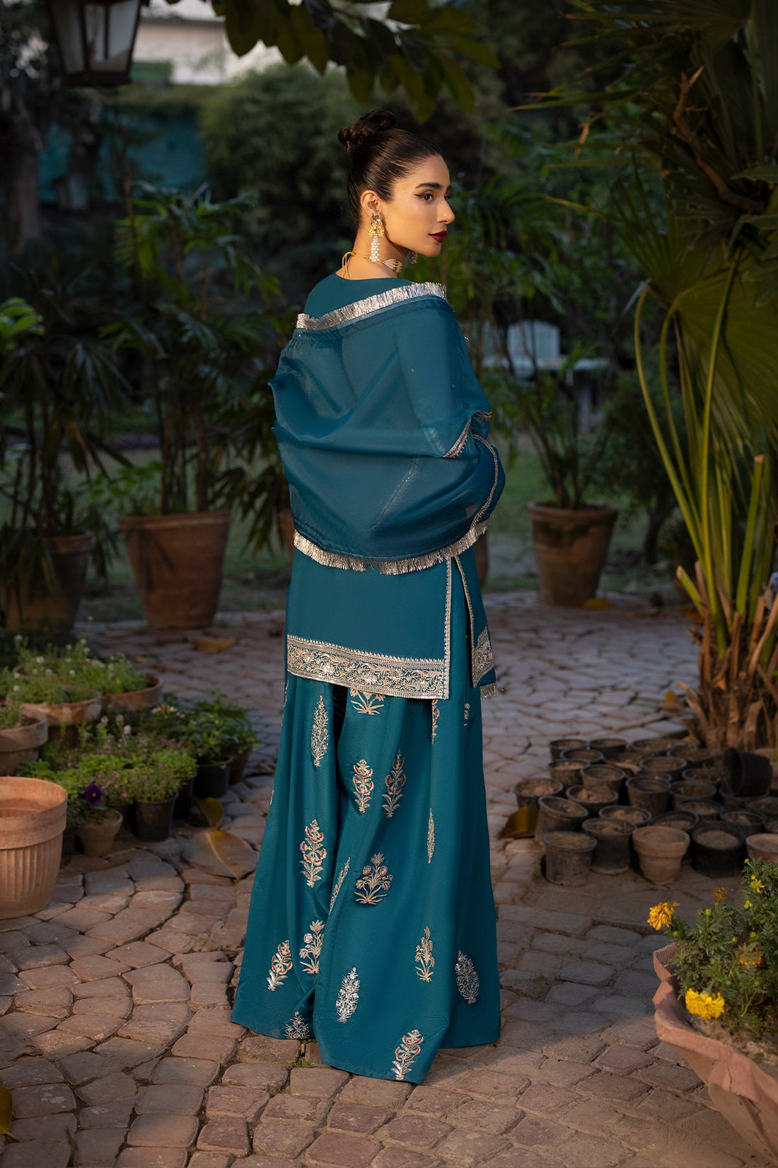 Erum Khan | Shahzeen Eid Collection | TWILIGHT - Khanumjan  Pakistani Clothes and Designer Dresses in UK, USA 