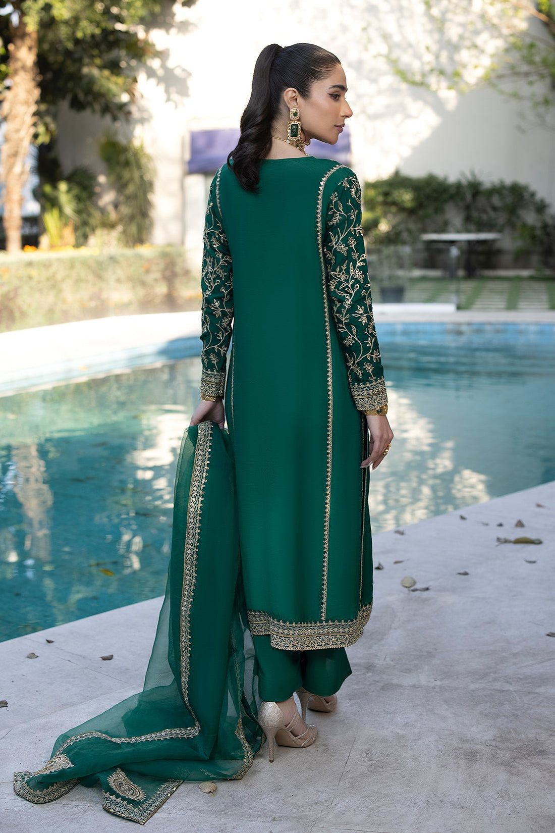 Erum Khan | Shahzeen Eid Collection | PEACOCK - Khanumjan  Pakistani Clothes and Designer Dresses in UK, USA 