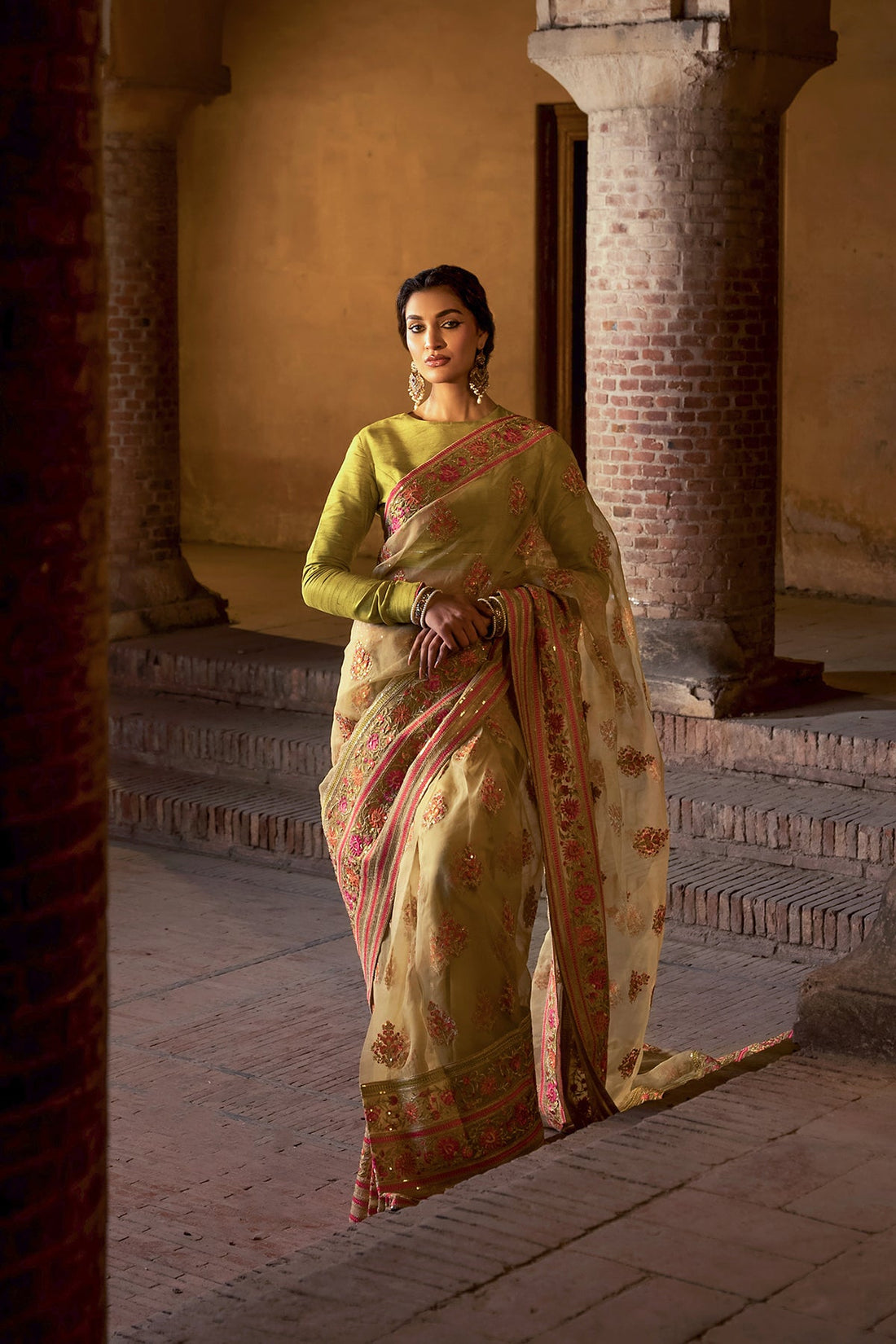 Erum Khan | Shezadian Luxe Formals | JODAH - Khanumjan  Pakistani Clothes and Designer Dresses in UK, USA 