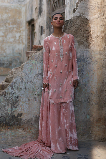 Wardha Saleem | Pure Velvet 25 | Zynia