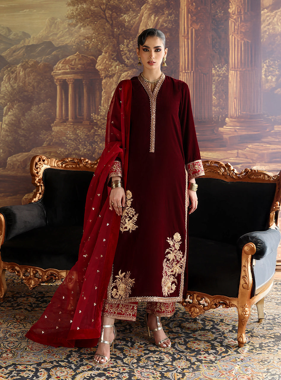Zainab Chottani | Velura Velvet Edit 25 | Nur Long Shirt