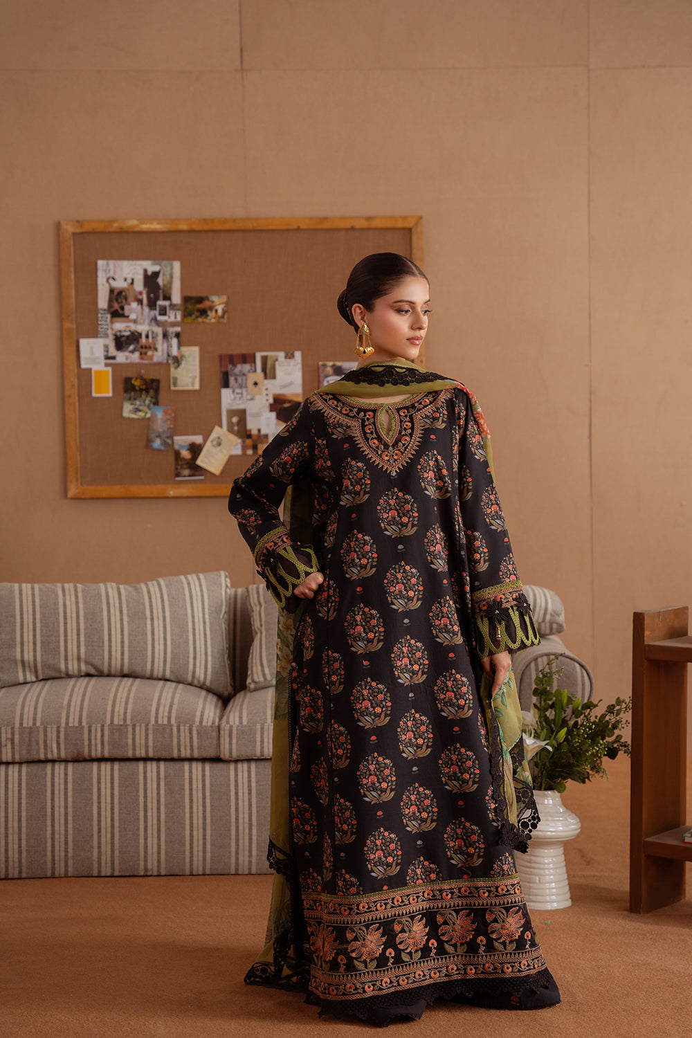 Saira Rizwan | Laanem Summer Lawn 25 | NERIDA-B-SRL25-02