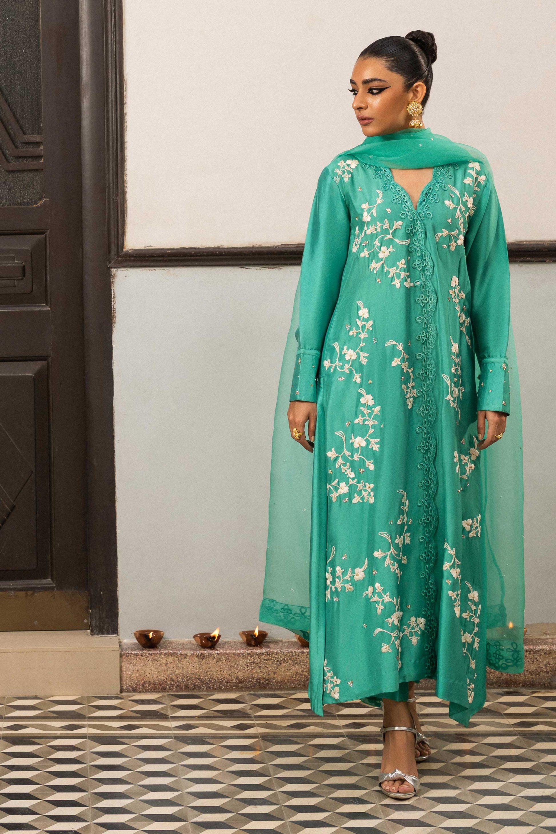 Hue Pret | Arth Festive Collection | Alyana - Khanumjan  Pakistani Clothes and Designer Dresses in UK, USA 