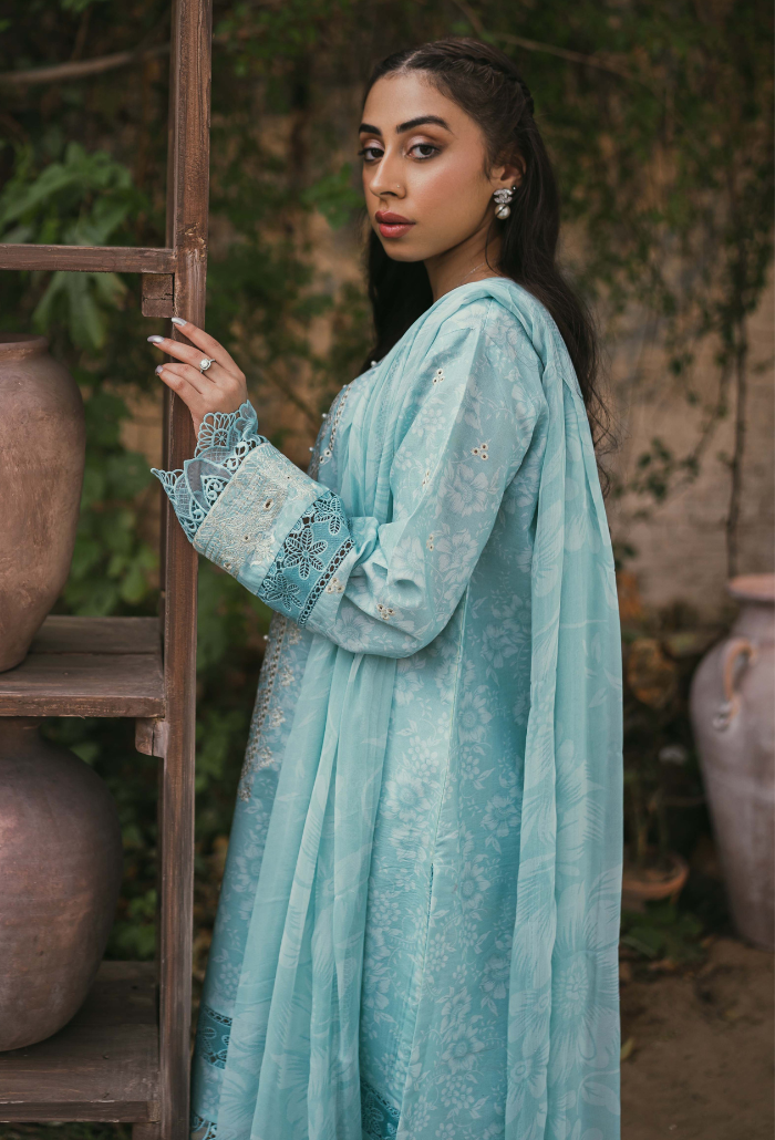 Humdum | Gardenia Lawn | D07 - Khanumjan  Pakistani Clothes and Designer Dresses in UK, USA 