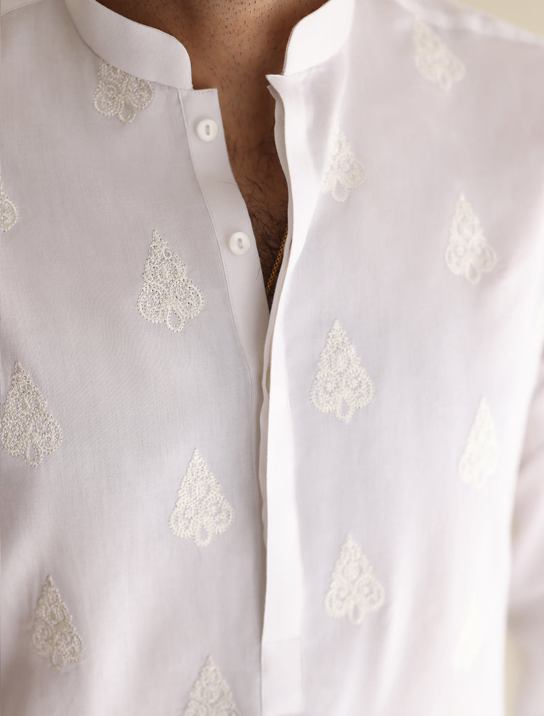 Pakistani Menswear | Ismail Farid - WHITE EMBROIDERED KURTA - Khanumjan  Pakistani Clothes and Designer Dresses in UK, USA 