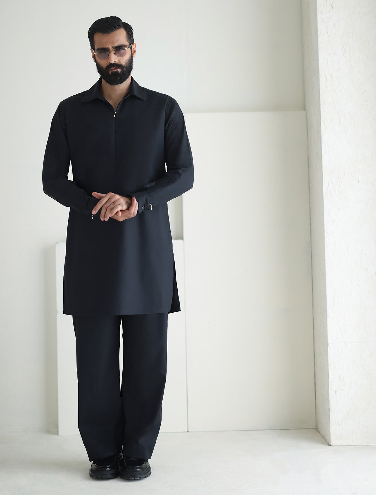 Pakistani Menswear | Ismail Farid - BLACK DESIGNER KURTA PAJAMA - Khanumjan  Pakistani Clothes and Designer Dresses in UK, USA 