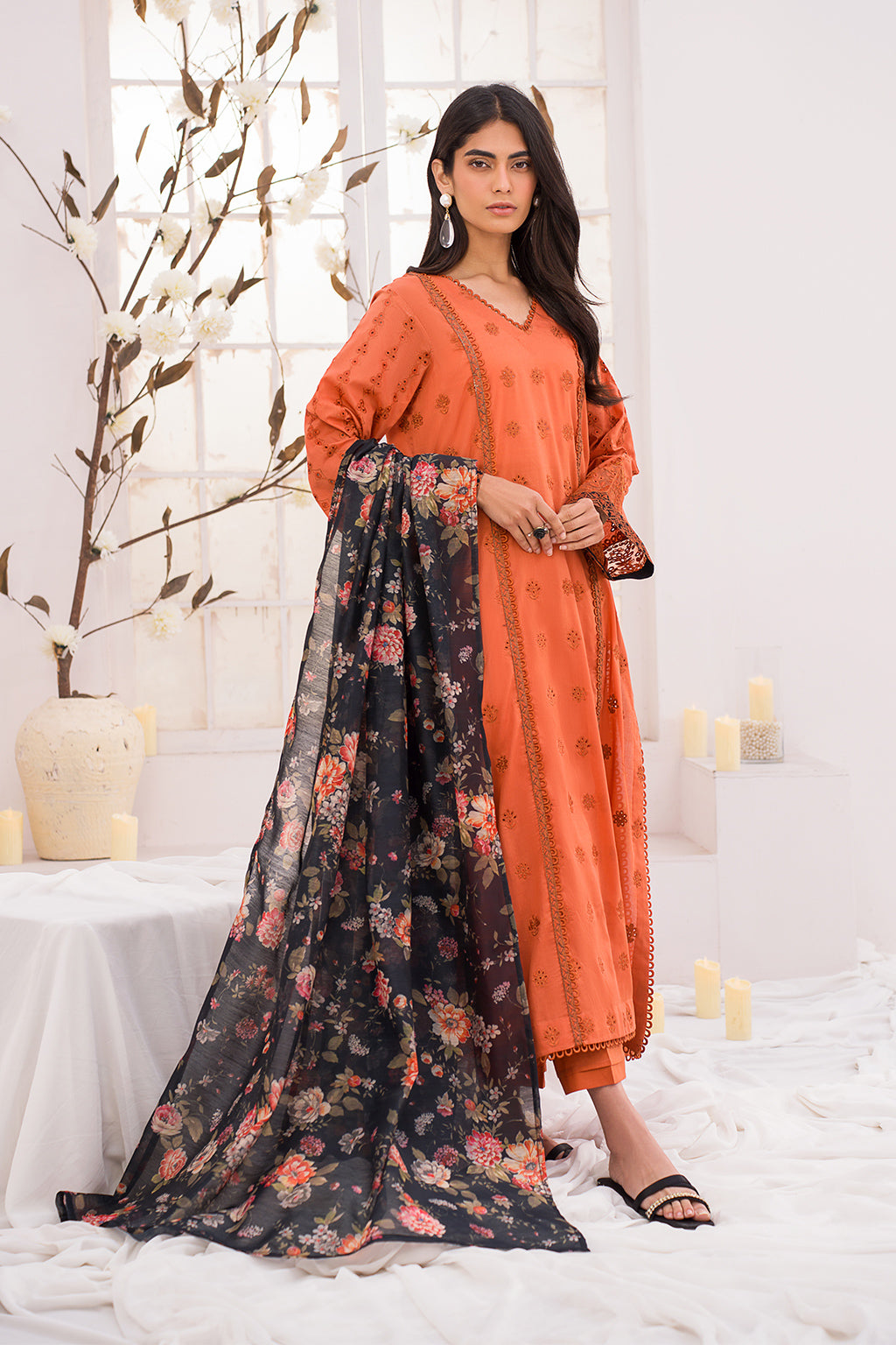 Iznik | Lawnkari 24 | UE-162 LEAFLET - Khanumjan  Pakistani Clothes and Designer Dresses in UK, USA 