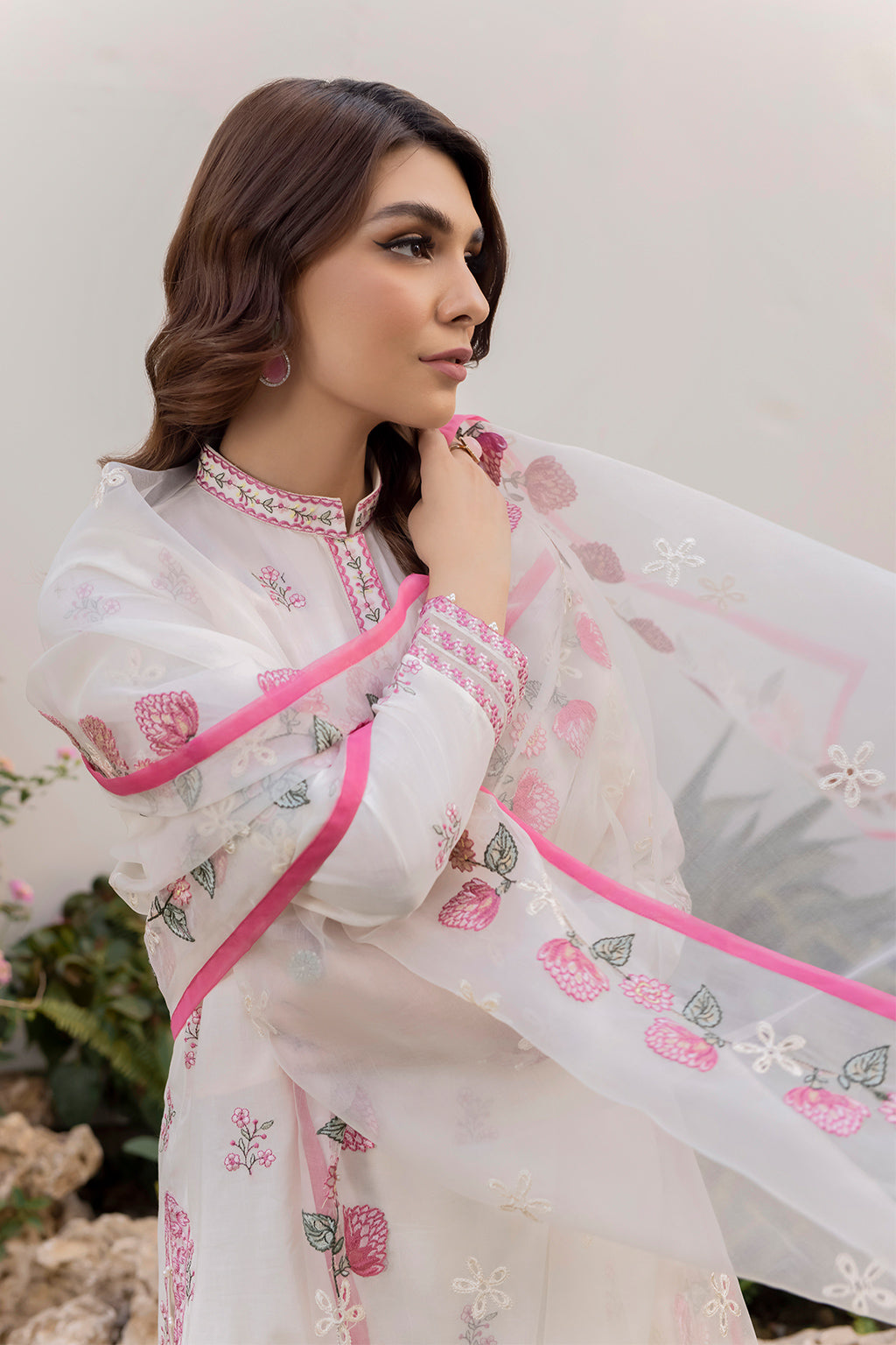 Iznik | Lawnkari 24 | UE-157 CANDYTUFT - Khanumjan  Pakistani Clothes and Designer Dresses in UK, USA 