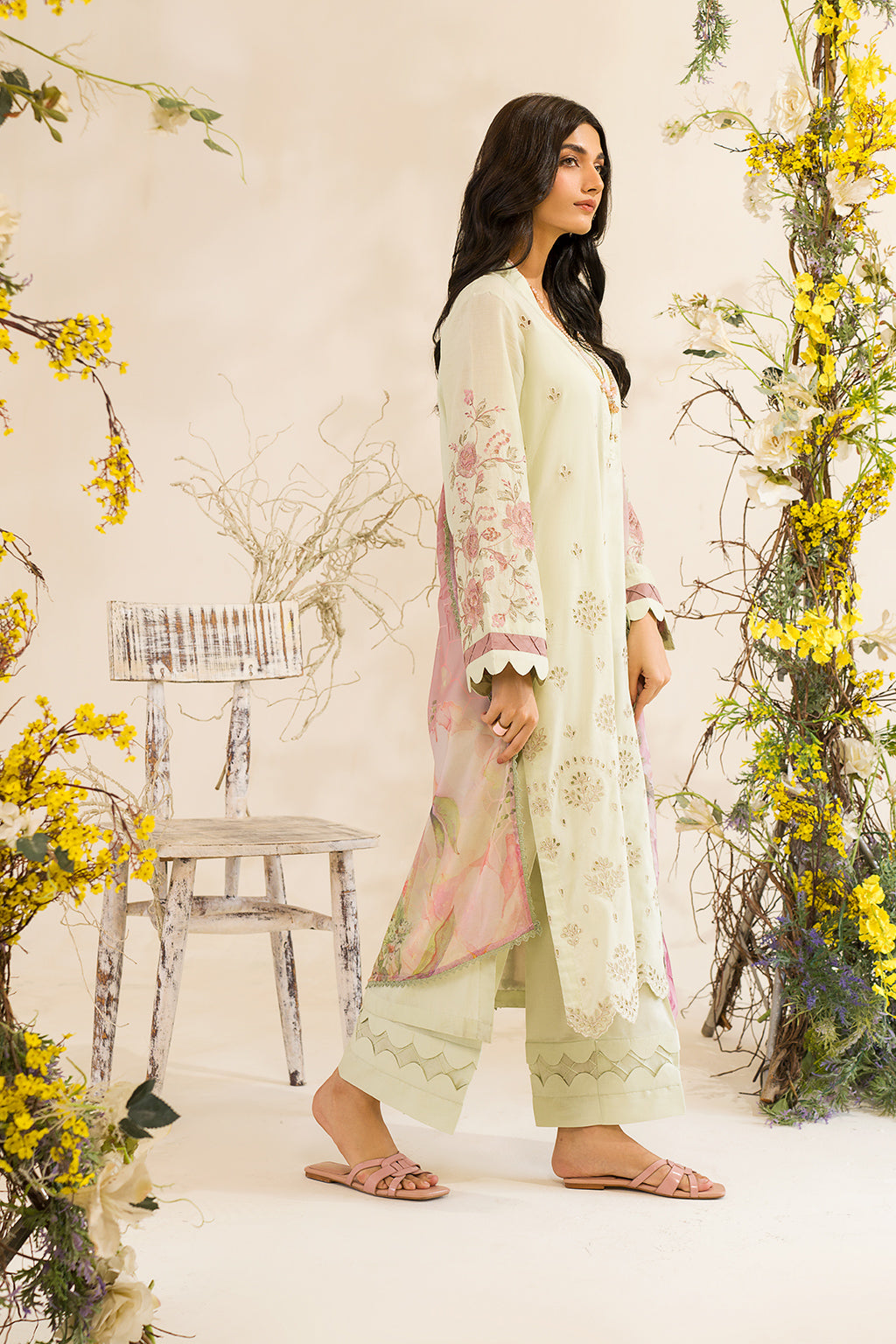 Iznik | Lawnkari 24 | UE-198 SILKGREEN - Khanumjan  Pakistani Clothes and Designer Dresses in UK, USA 