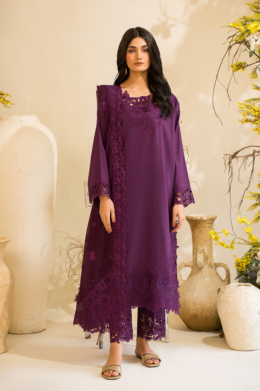 Iznik | Lawnkari 24 | UE-209 QUAGMIRE - Khanumjan  Pakistani Clothes and Designer Dresses in UK, USA 