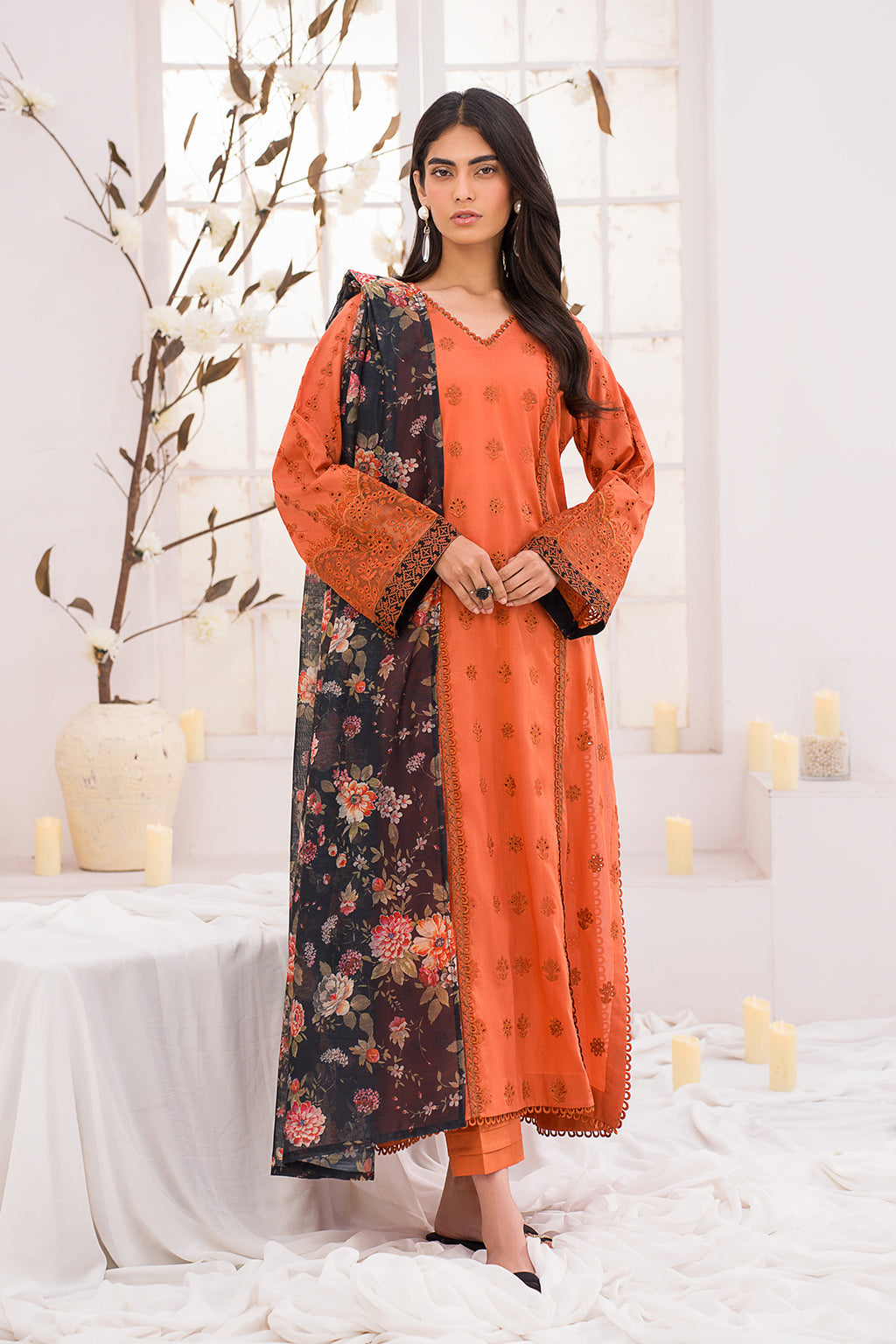 Iznik | Lawnkari 24 | UE-162 LEAFLET - Khanumjan  Pakistani Clothes and Designer Dresses in UK, USA 