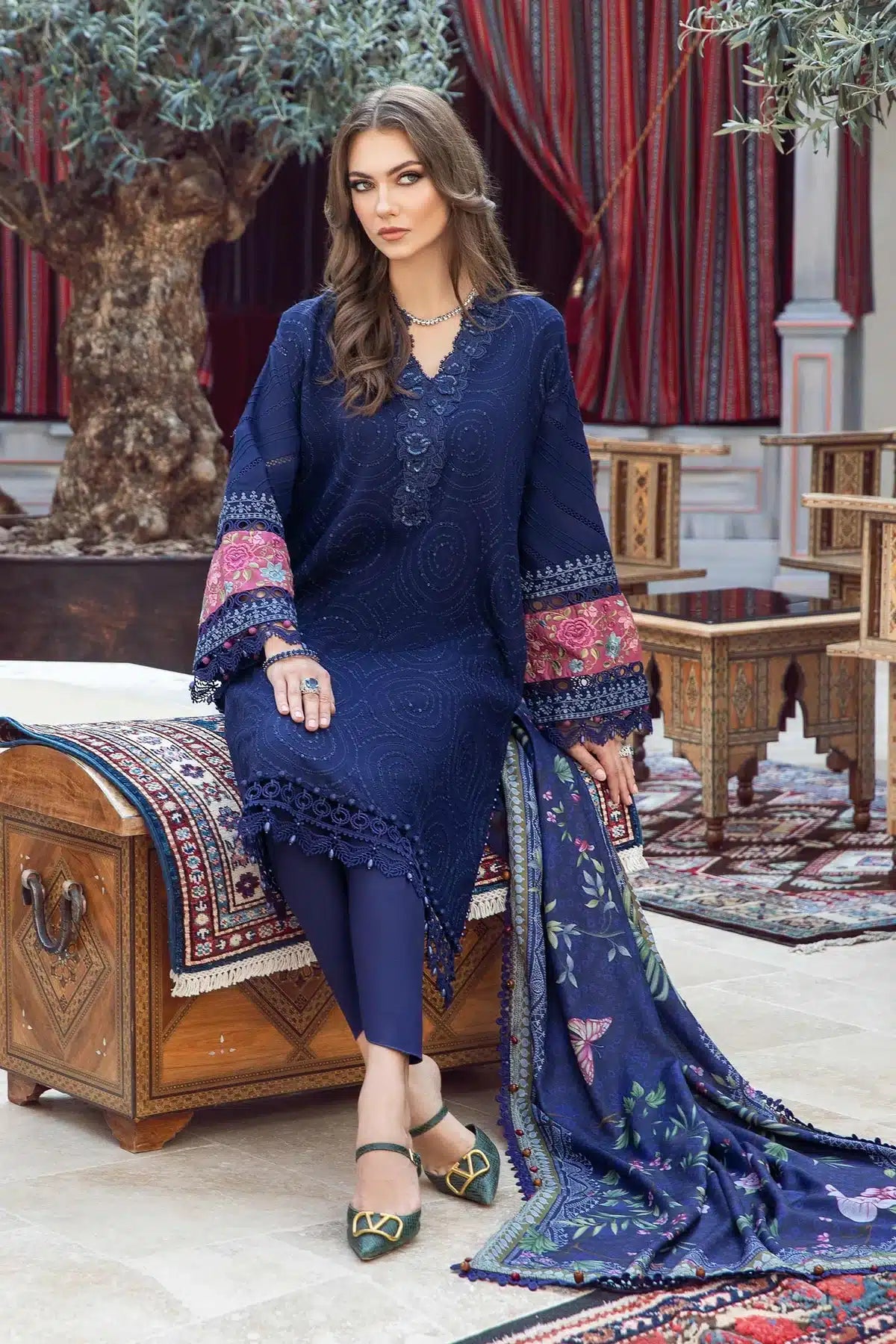 Maria B | M Prints Winter 23 | MPT-2001-B - Khanumjan  Pakistani Clothes and Designer Dresses in UK, USA 