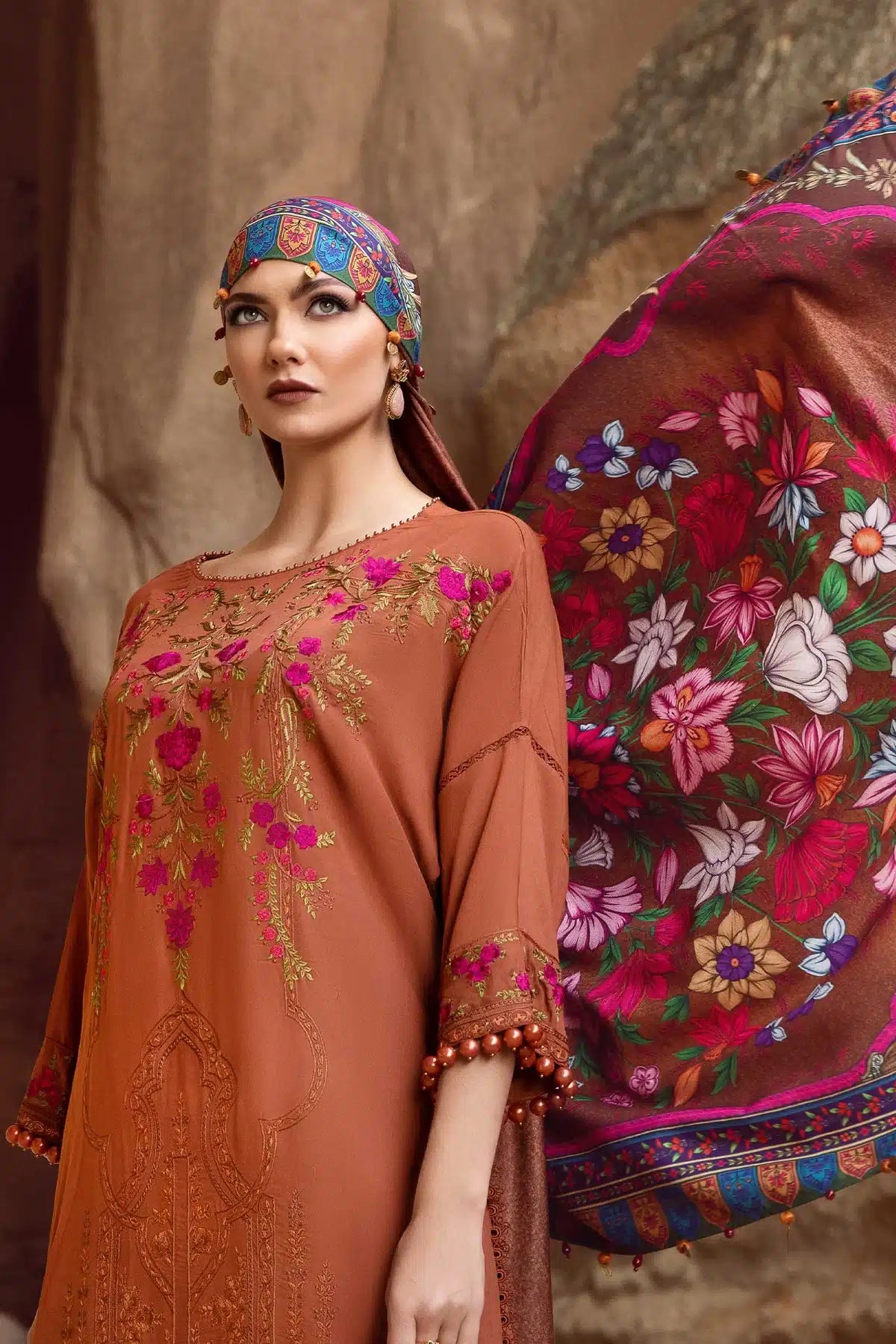 Maria B | M Prints Winter 23 | MPT-2004-A - Khanumjan  Pakistani Clothes and Designer Dresses in UK, USA 