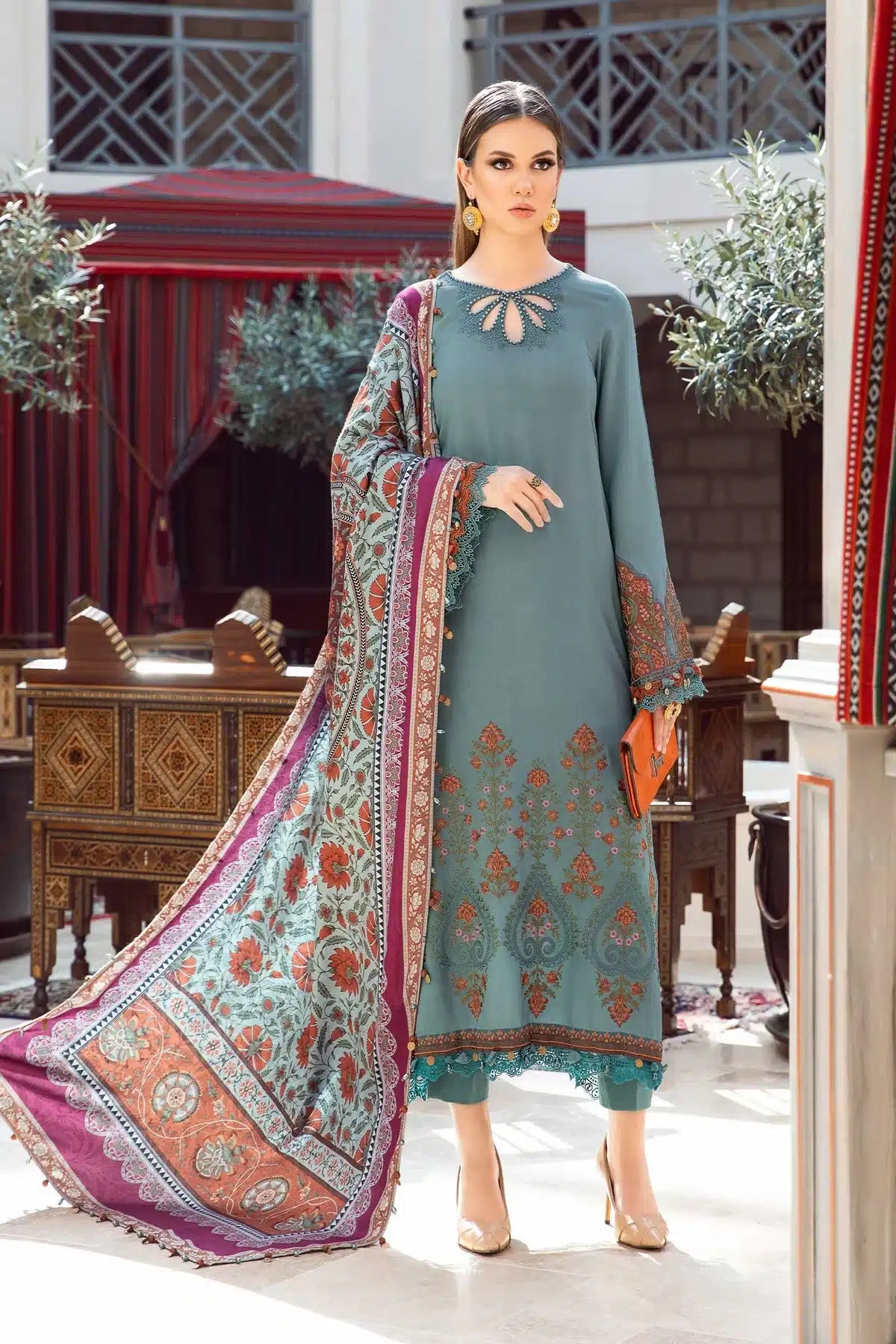 Maria B | M Prints Winter 23 | MPT-2006-A - Khanumjan  Pakistani Clothes and Designer Dresses in UK, USA 