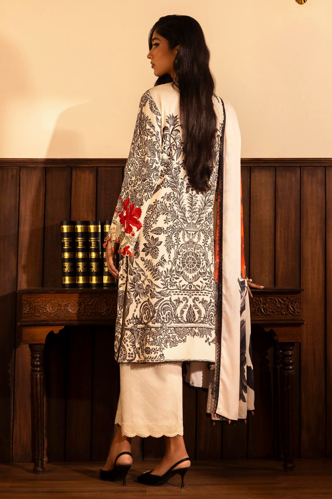 Sana Safinaz | Muzlin Winter 2024 |  M243-019A-3DB