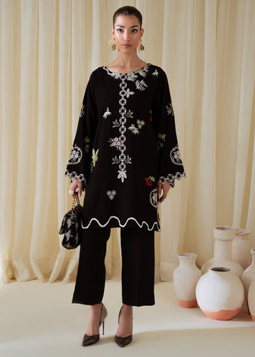 Saira Shakira | Basic Pret 25 | Dark Dust