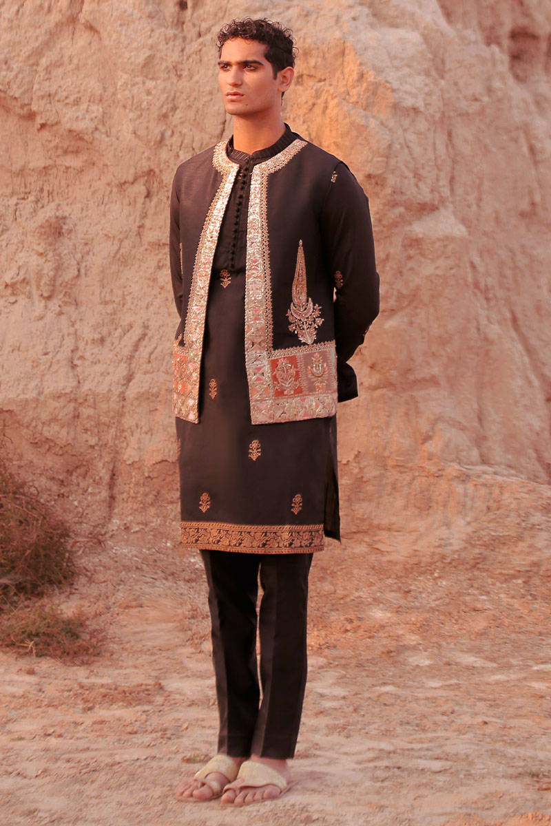 Pakistani Menswear | MNR-RAM GARH - Khanumjan  Pakistani Clothes and Designer Dresses in UK, USA 