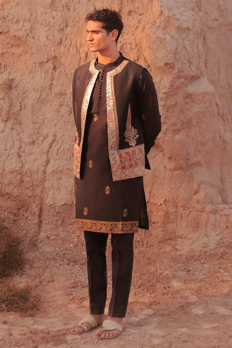 Pakistani Menswear | MNR-RAM GARH - Khanumjan  Pakistani Clothes and Designer Dresses in UK, USA 