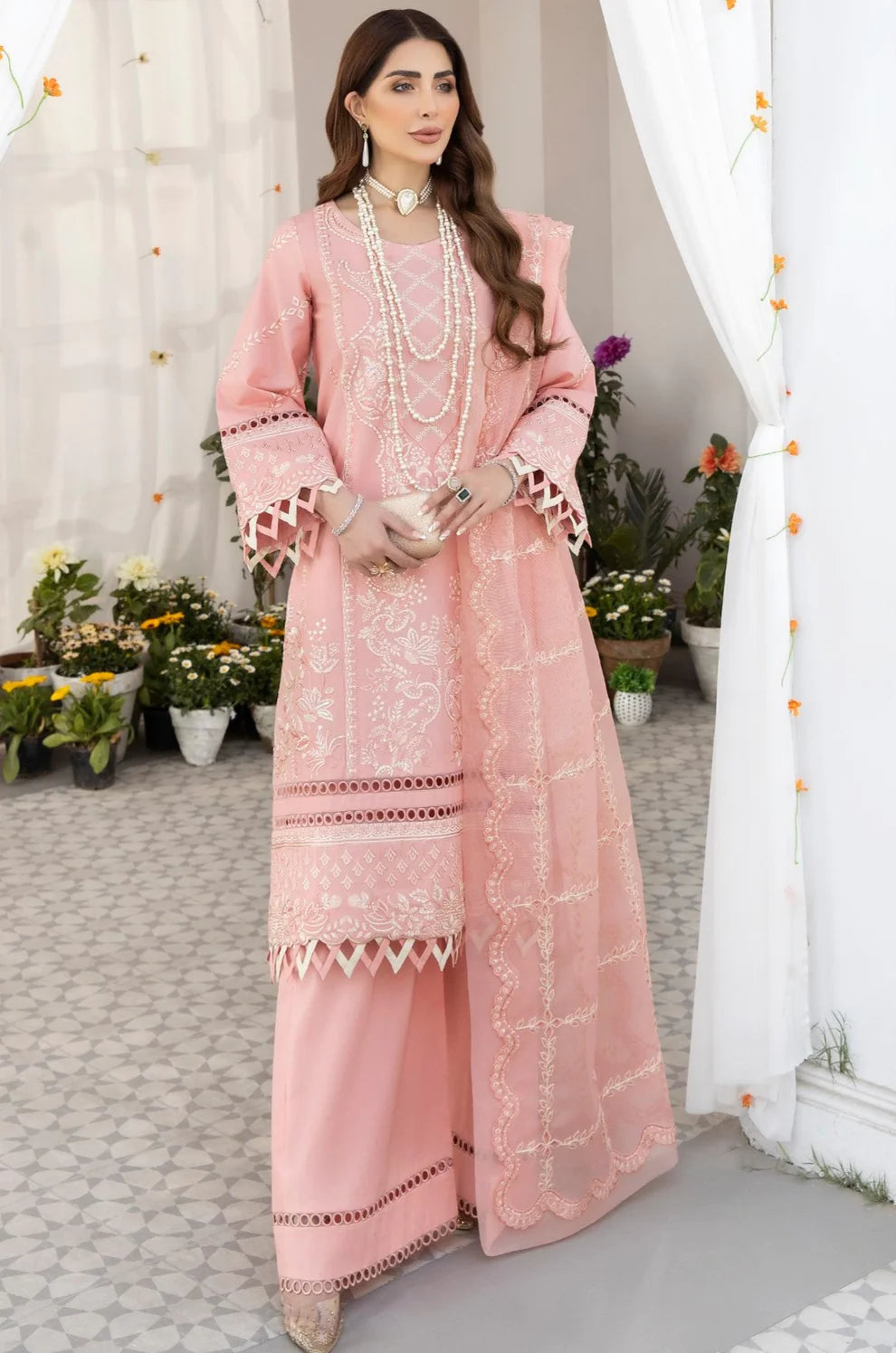 Mohagni | Muntazir Luxury Lawn 24 | AM-07 - Khanumjan  Pakistani Clothes and Designer Dresses in UK, USA 