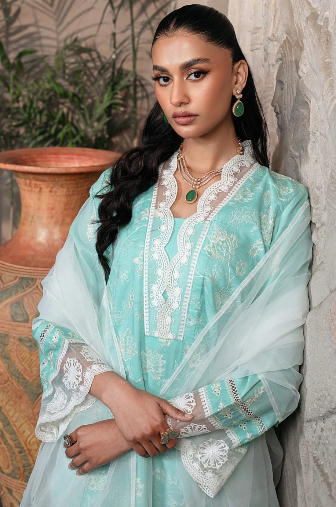 Mohagni | Muntazir Luxury Lawn 24 | MGZ-09 - Khanumjan  Pakistani Clothes and Designer Dresses in UK, USA 