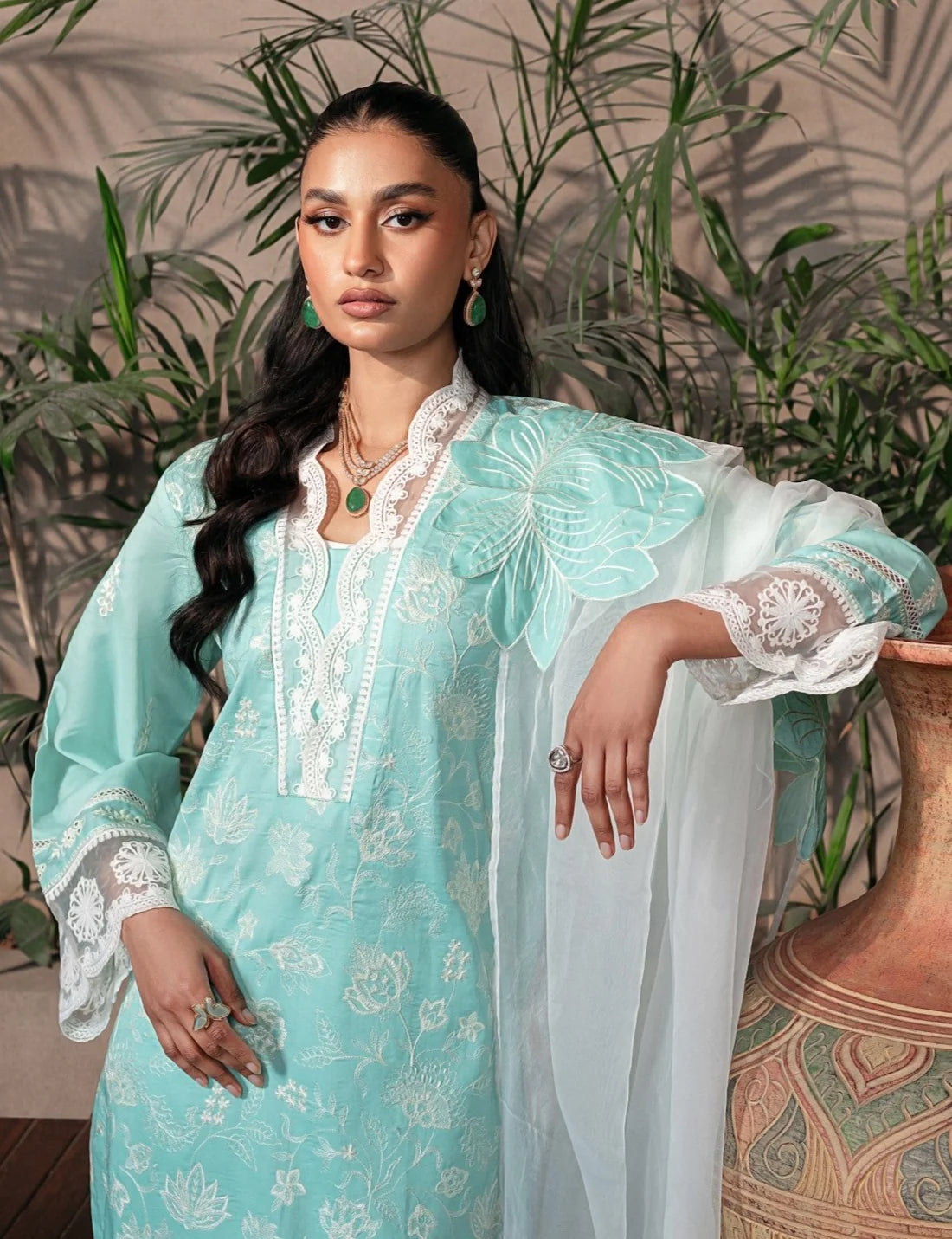 Mohagni | Muntazir Luxury Lawn 24 | MGZ-09 - Khanumjan  Pakistani Clothes and Designer Dresses in UK, USA 