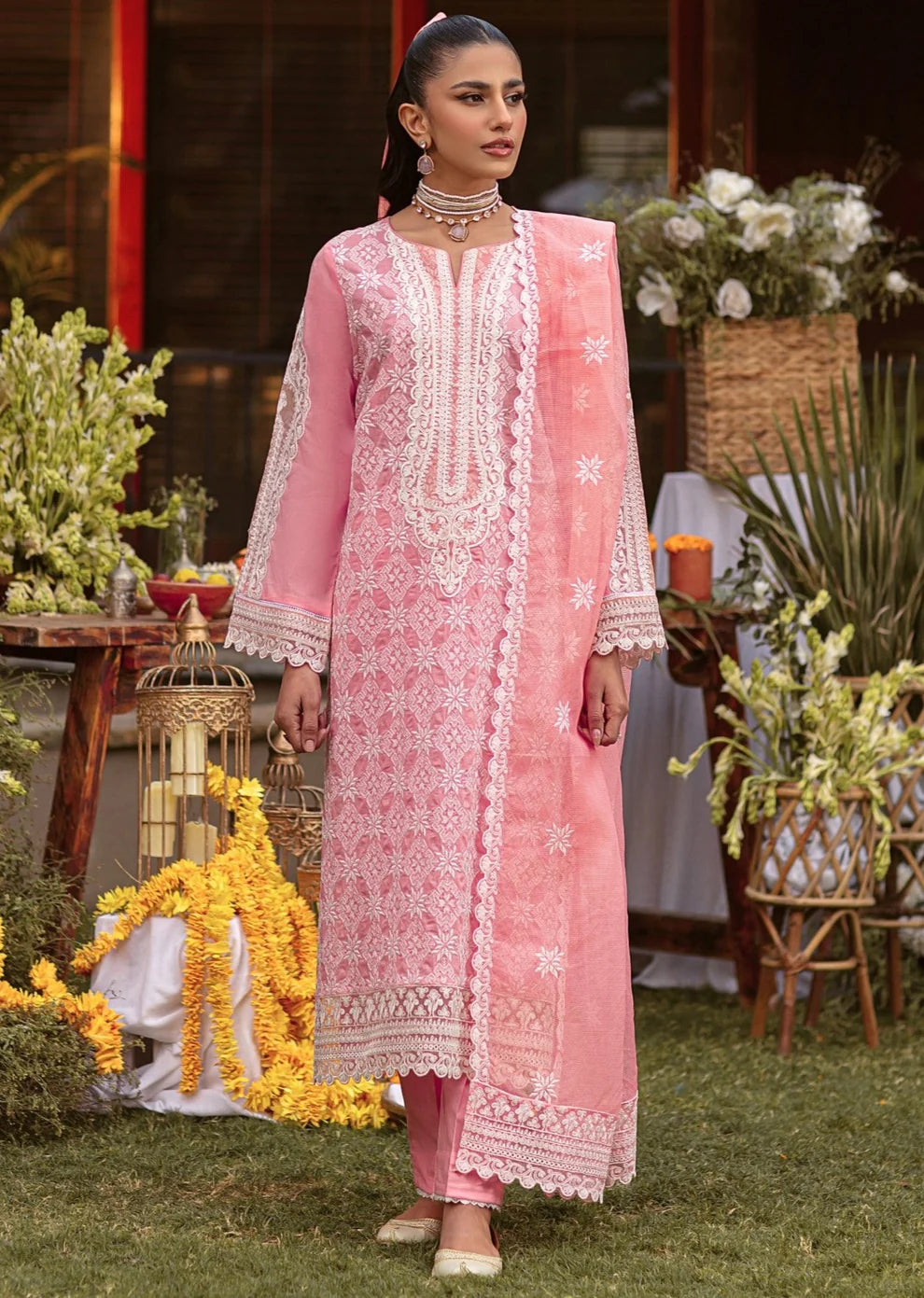 Mohagni | Muntazir Luxury Lawn 24 | MGZ-12 - Khanumjan  Pakistani Clothes and Designer Dresses in UK, USA 